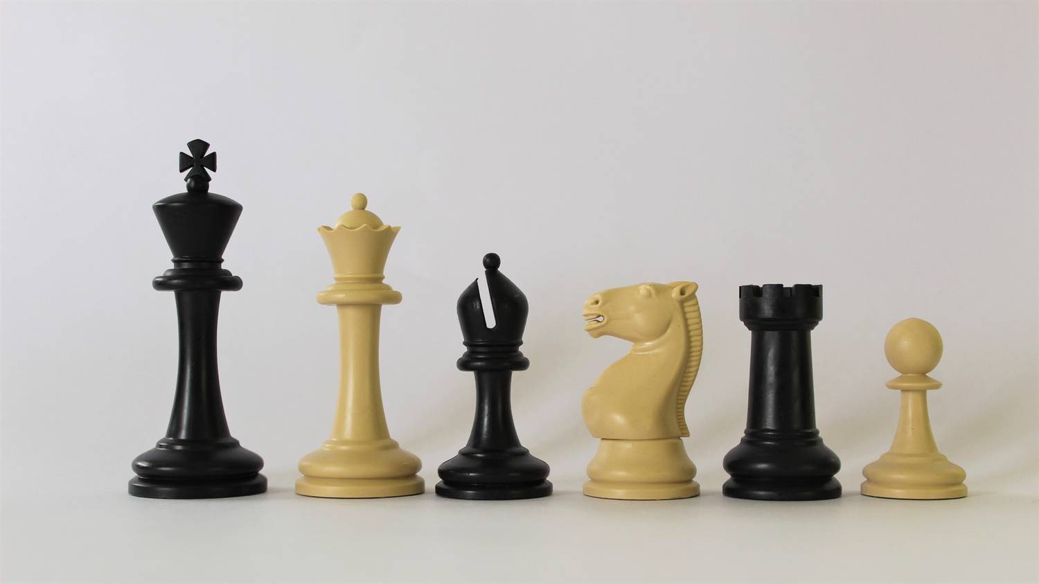 4knights 96mm Club Special Light Weight Chess Set 800gm Strategy & War Board Game