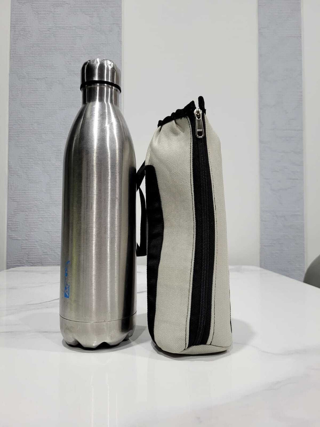 Image of NEWSPARSH Jina Portable Water Bottle Cover With Shoulder Handle & Zipper Closure, 1 Littre (As Show In Image)