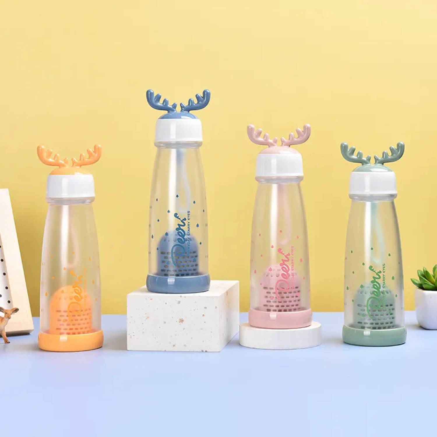 ARNAH TREASURE CUTE REINDEER HORN PLASTIC BOTTLE TRENDY DESIGN WITH FILTER FOR FRUITS OR NUTS 400 ml Plastic Bottle