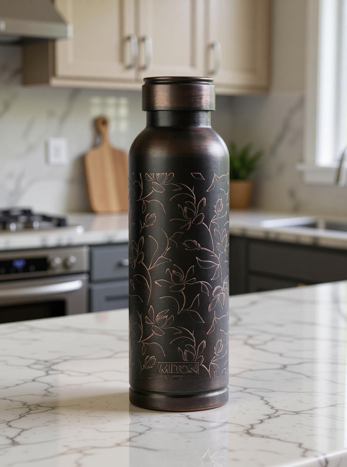 Image of MILTON Copper Swasth Water Bottle, 940 ml, Black 900 ml Copper Bottle