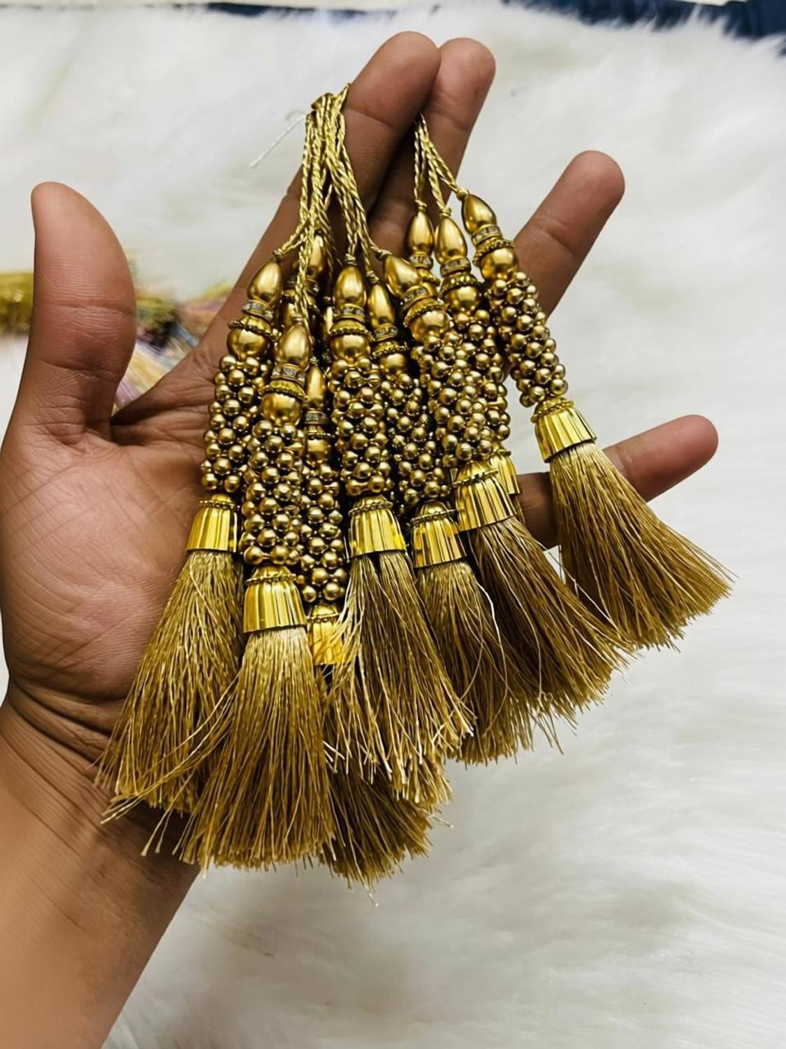 ARTHAVI ENTERPRISES Cream Beaded Tassel Latkan for Saree, Lehenga, Blouse & Curtains (Pack of 6) Brooch