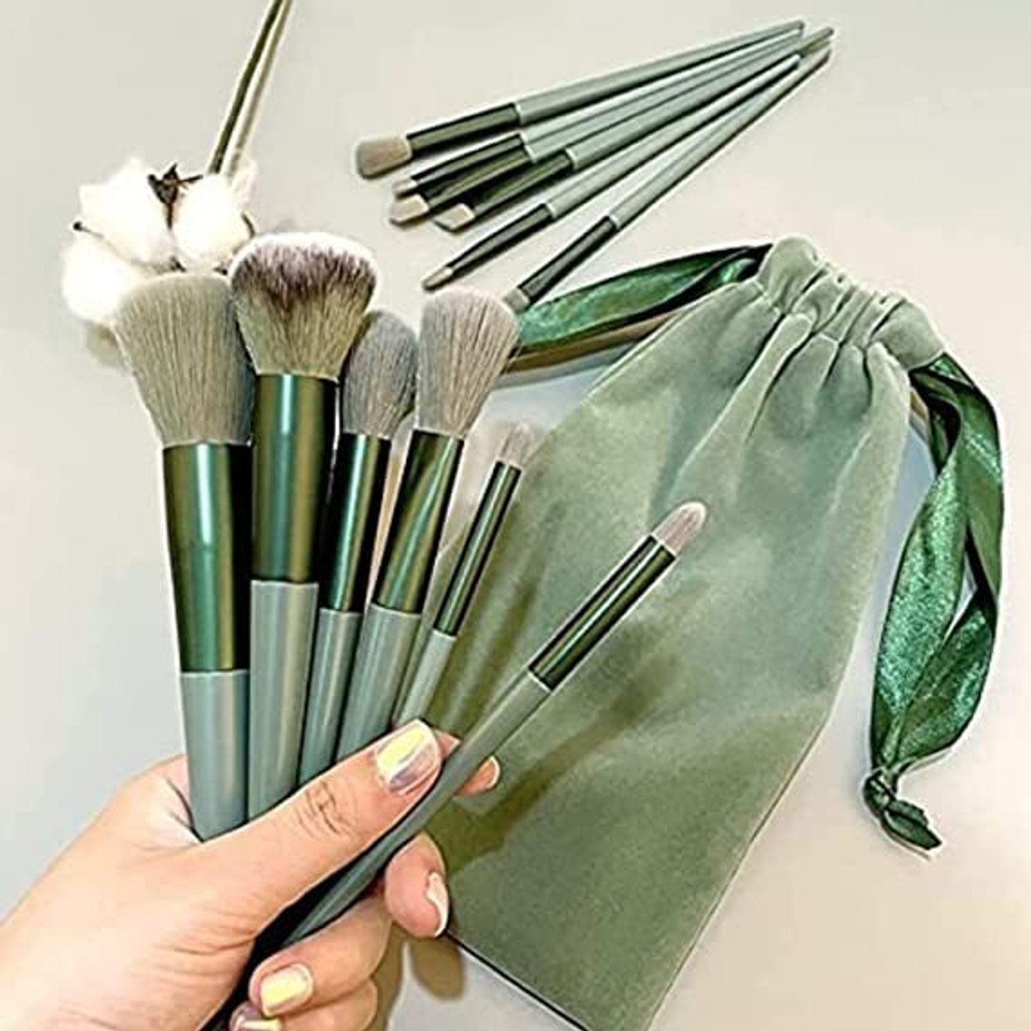 Image of MISTY ALLE 13 PCE MAKEUP BRUSHES WITH 6 IN 1 SPONGE PUFF