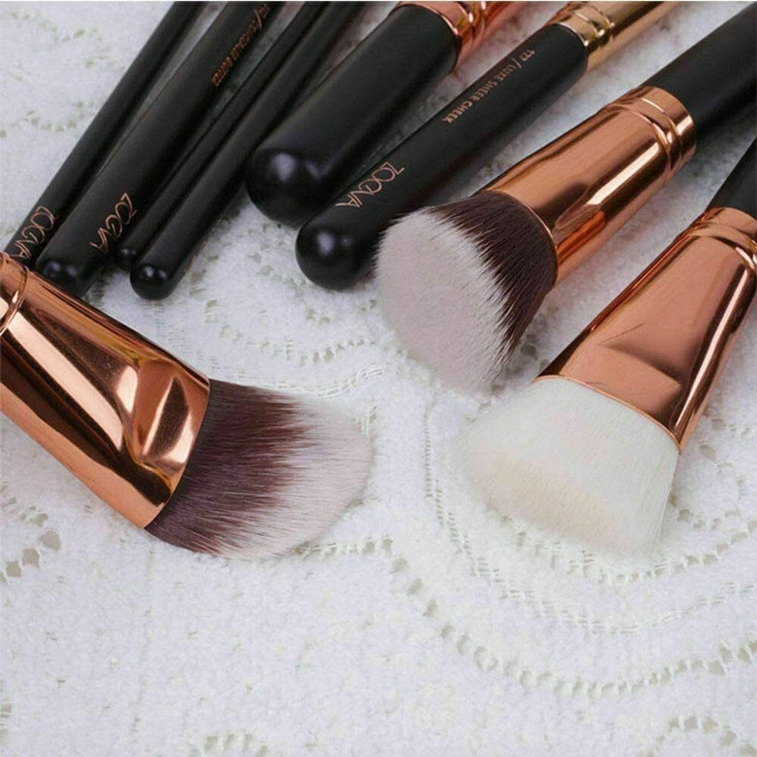 Image of FLENGO; MADE FOR YOU Makeup Brush Applicator Set of 15 with Premium Leather Pouch (Pack of 15)