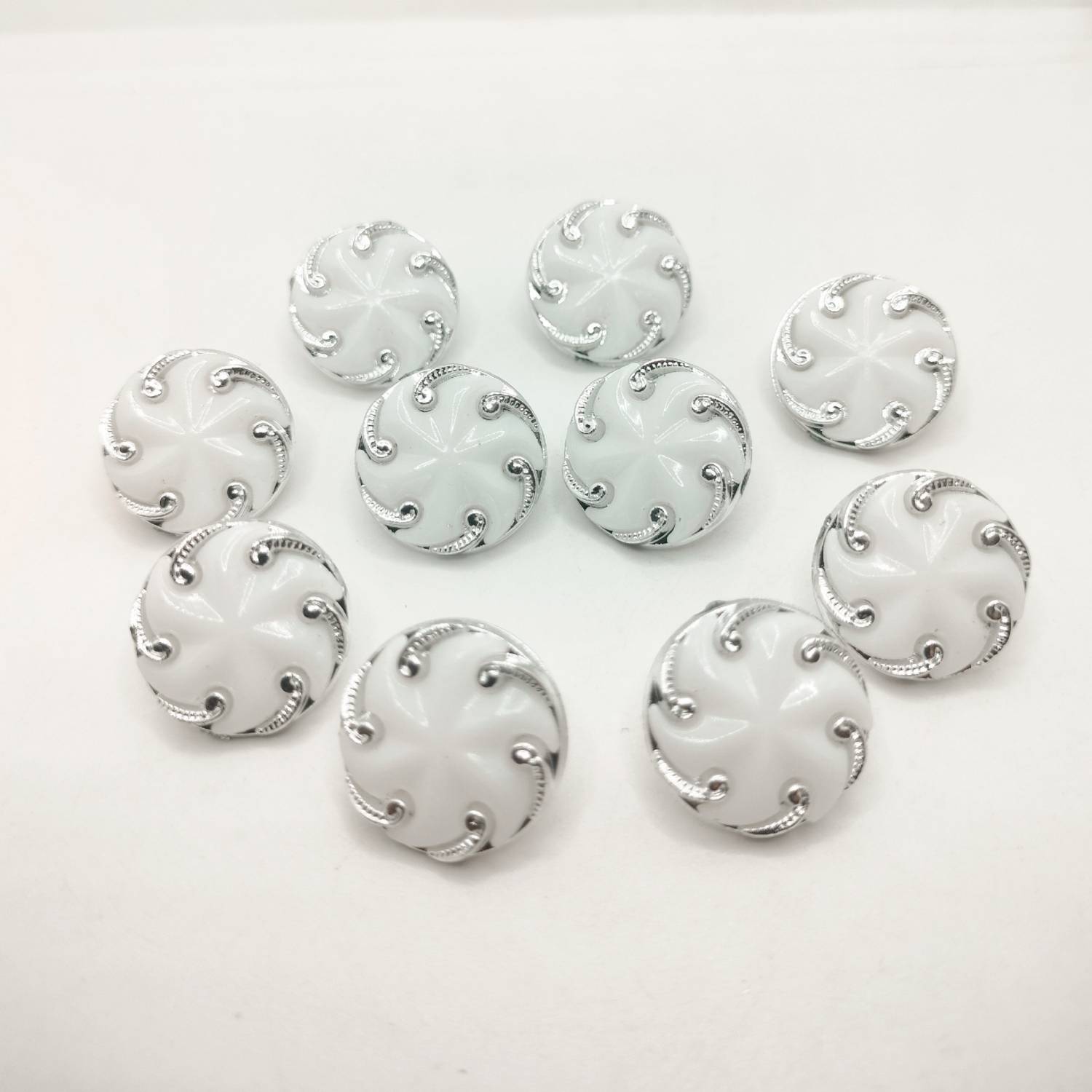 ARKID 16mm Round Shaped White Fancy Design Sewing Button Plastic Buttons