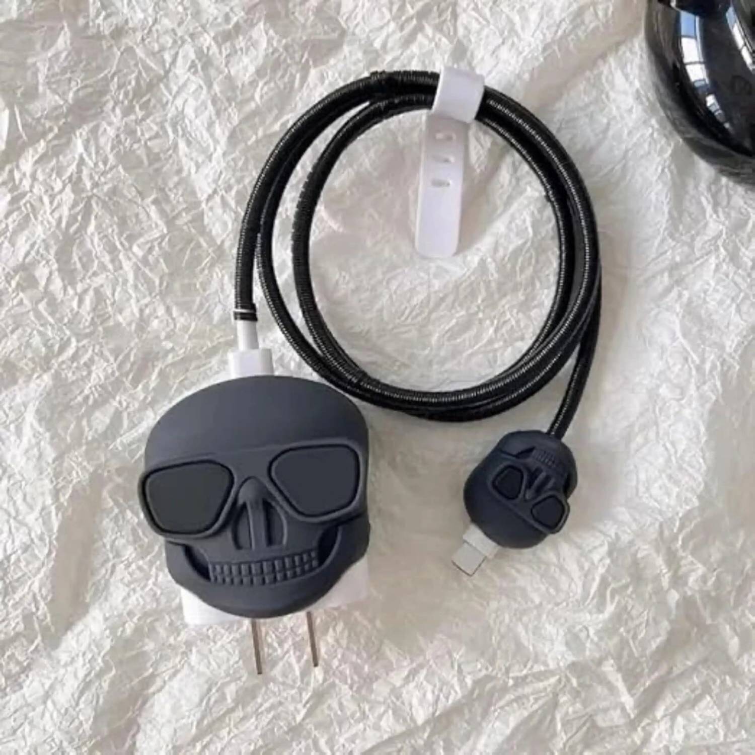 Aurav Skull Charger case cover 20W Fast Charger with Type-C Cable Cable Protector