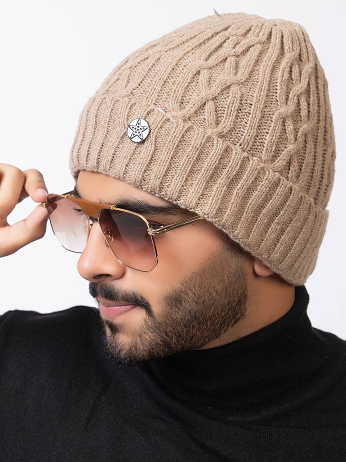 AMOLDO Self Design Beanie
