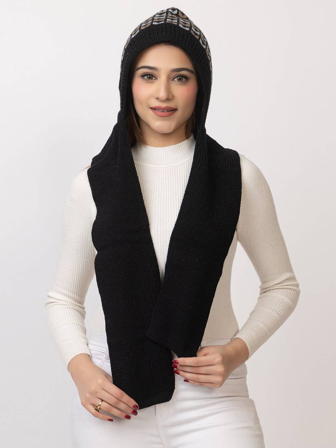 AMOLDO Printed Beanie