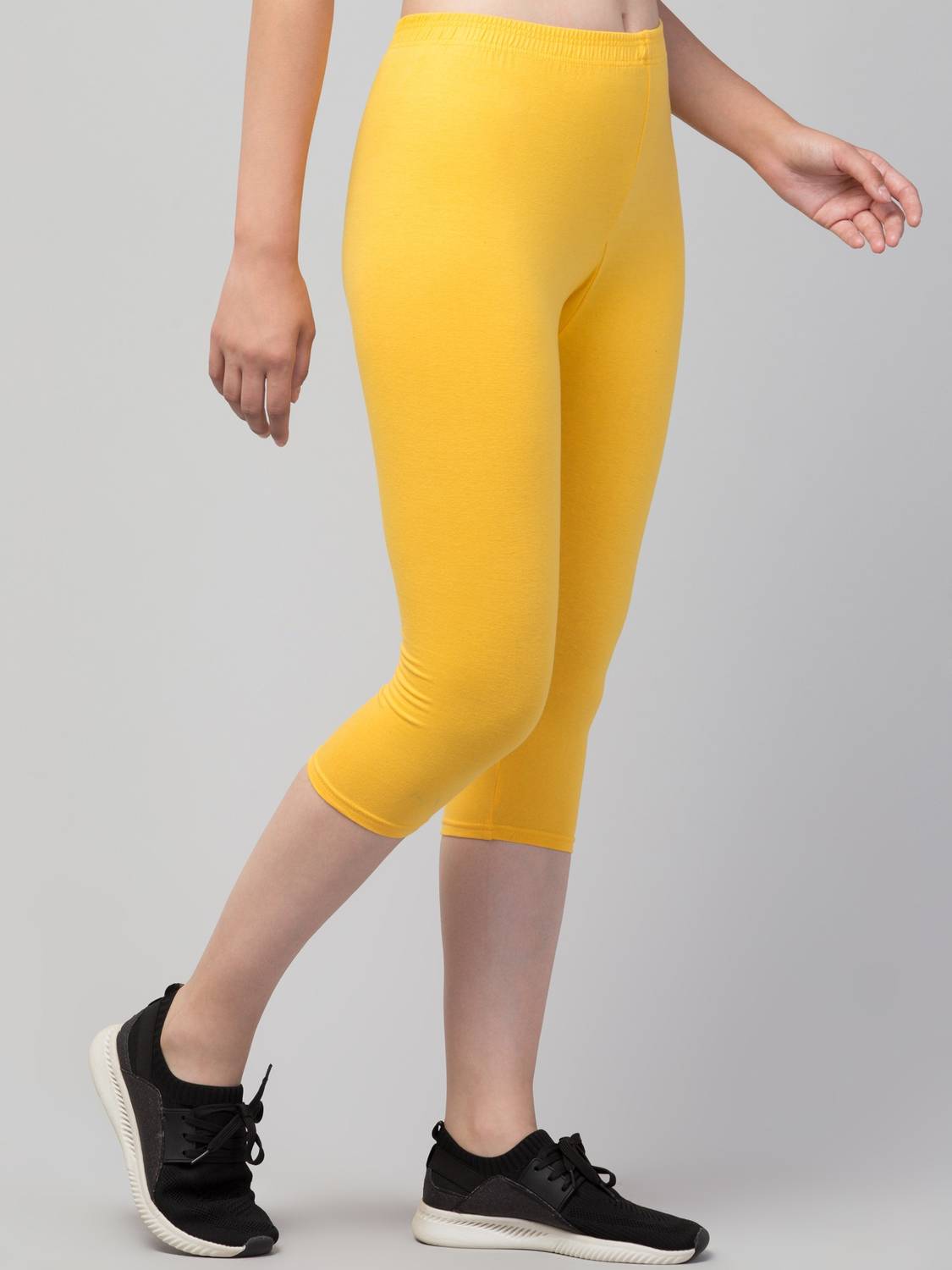 UllasPemium Cotton Lyvra Capri Women Yellow Capri