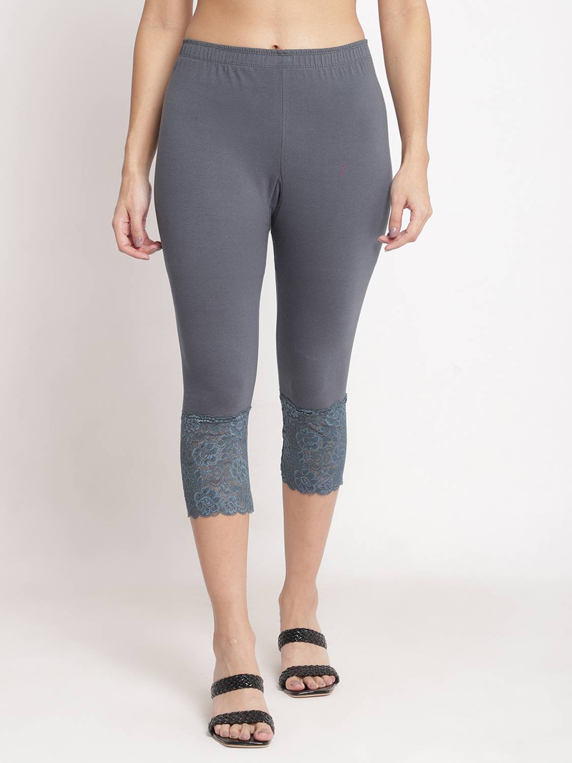 Viver Women Grey Capri