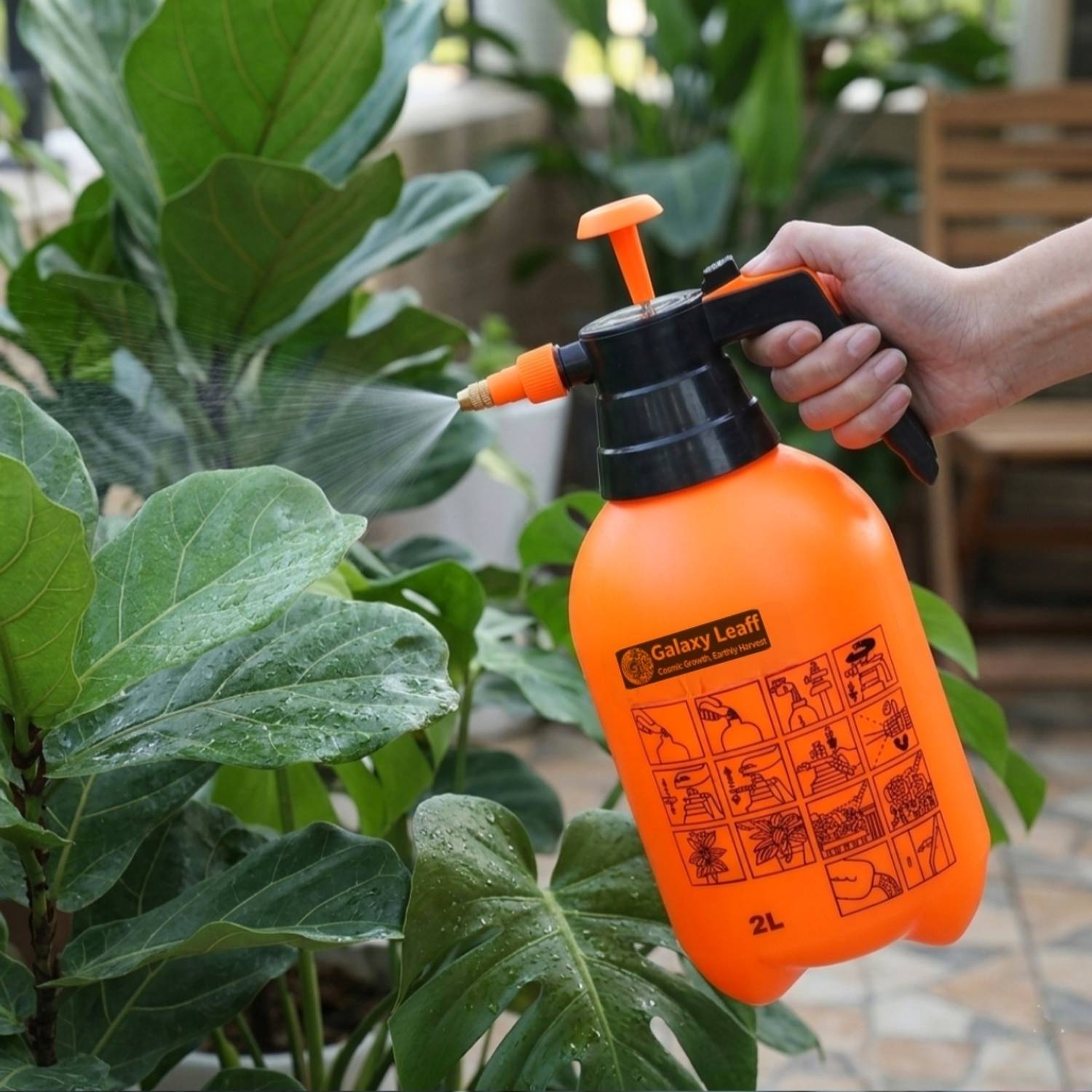 Galaxy Leaff 2L Pressure Sprayer - Image 3