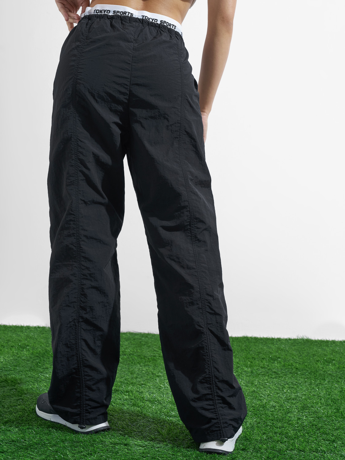 Image of Tokyo Talkies Relaxed Women Black Trousers