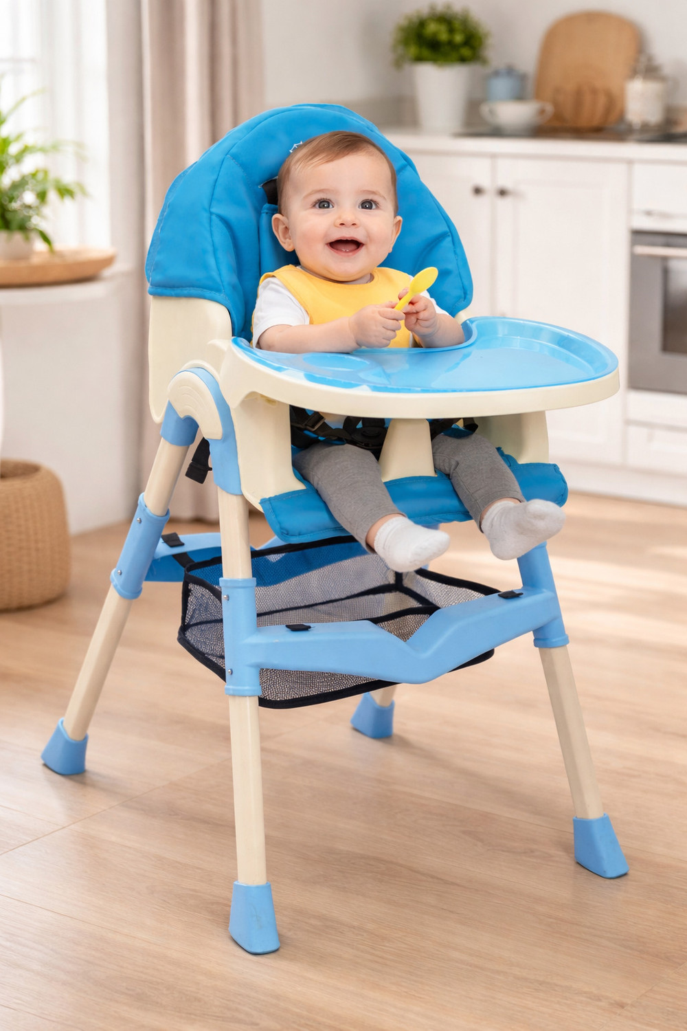 Image of CARTZ Baby High Chair With HIght Adjustable & Saftey Belt