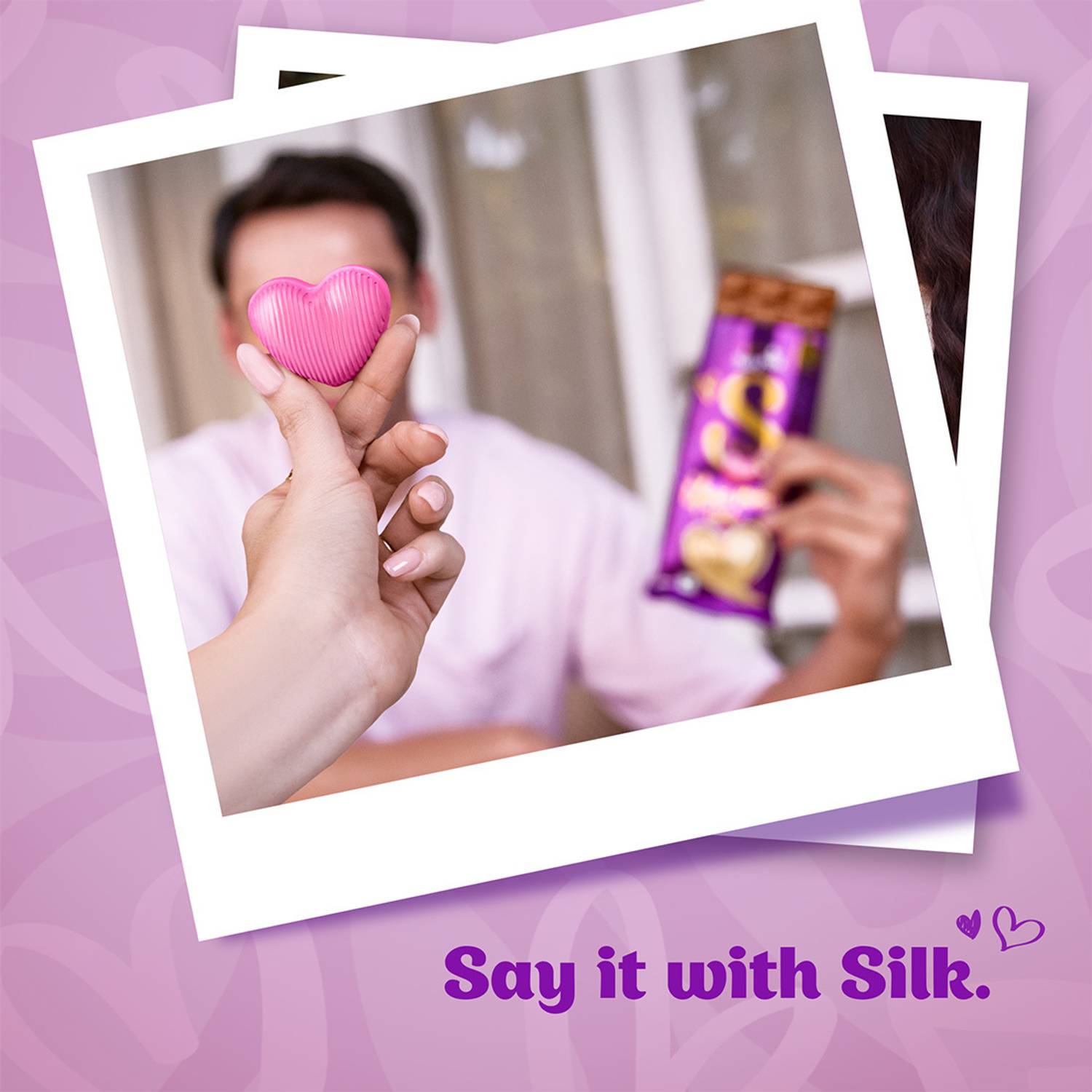 Cadbury Dairy Milk Silk Heart Blush Chocolate Bar Gift Pack - Image 4