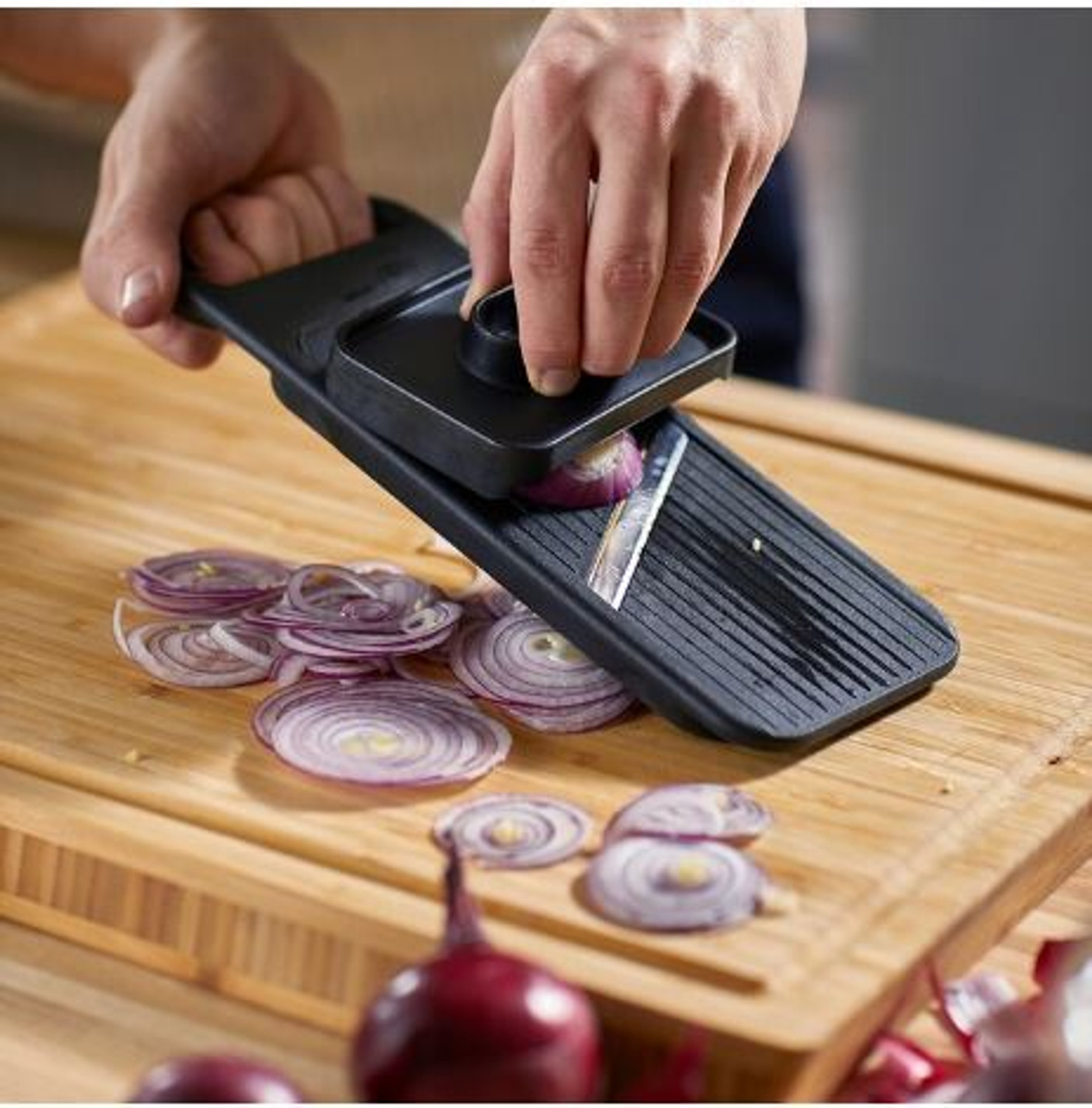 Image of UPPFYLLD Vegetable & Fruit Grater & Slicer