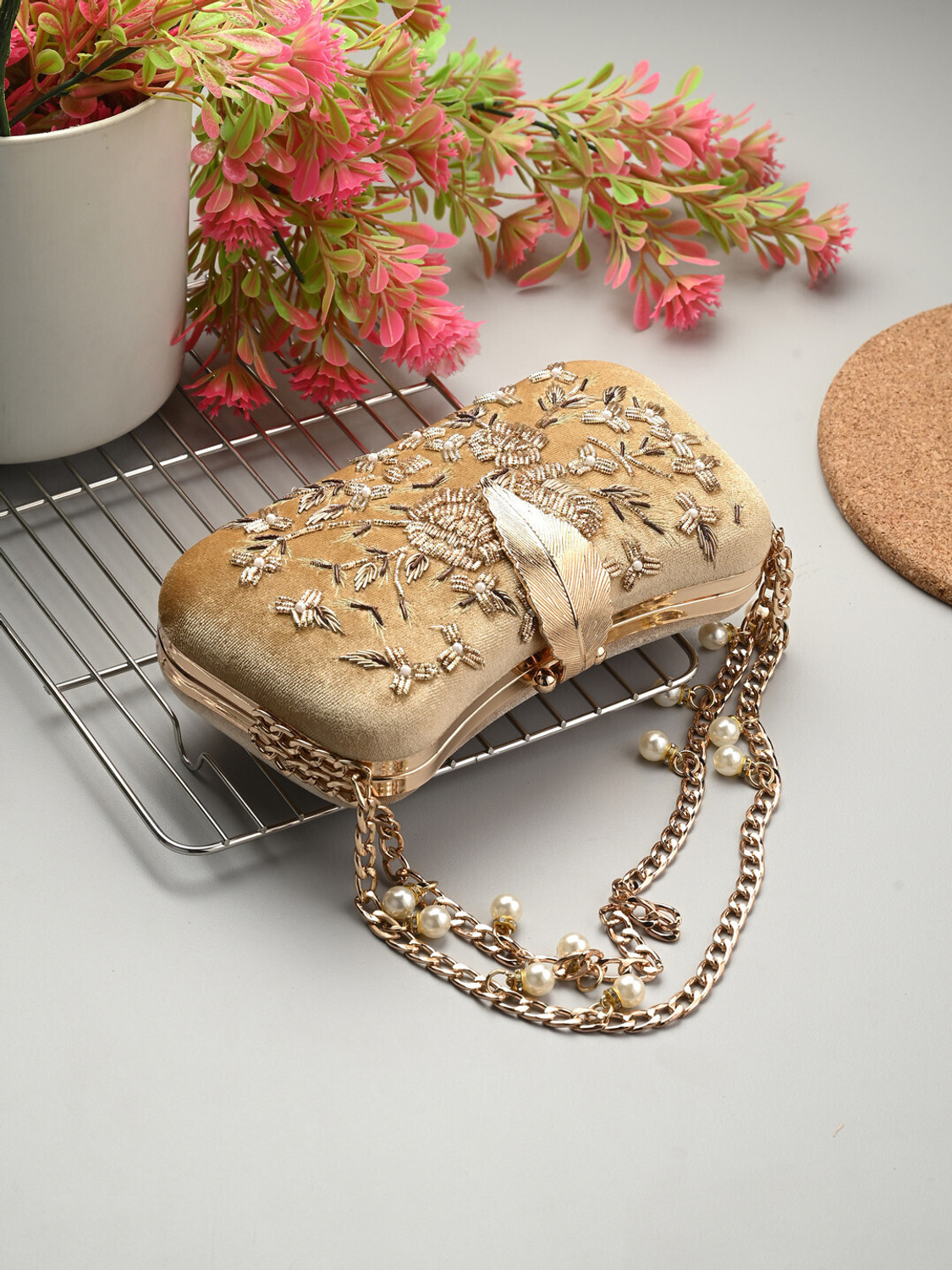 D'vine Luxe Party Gold Clutch