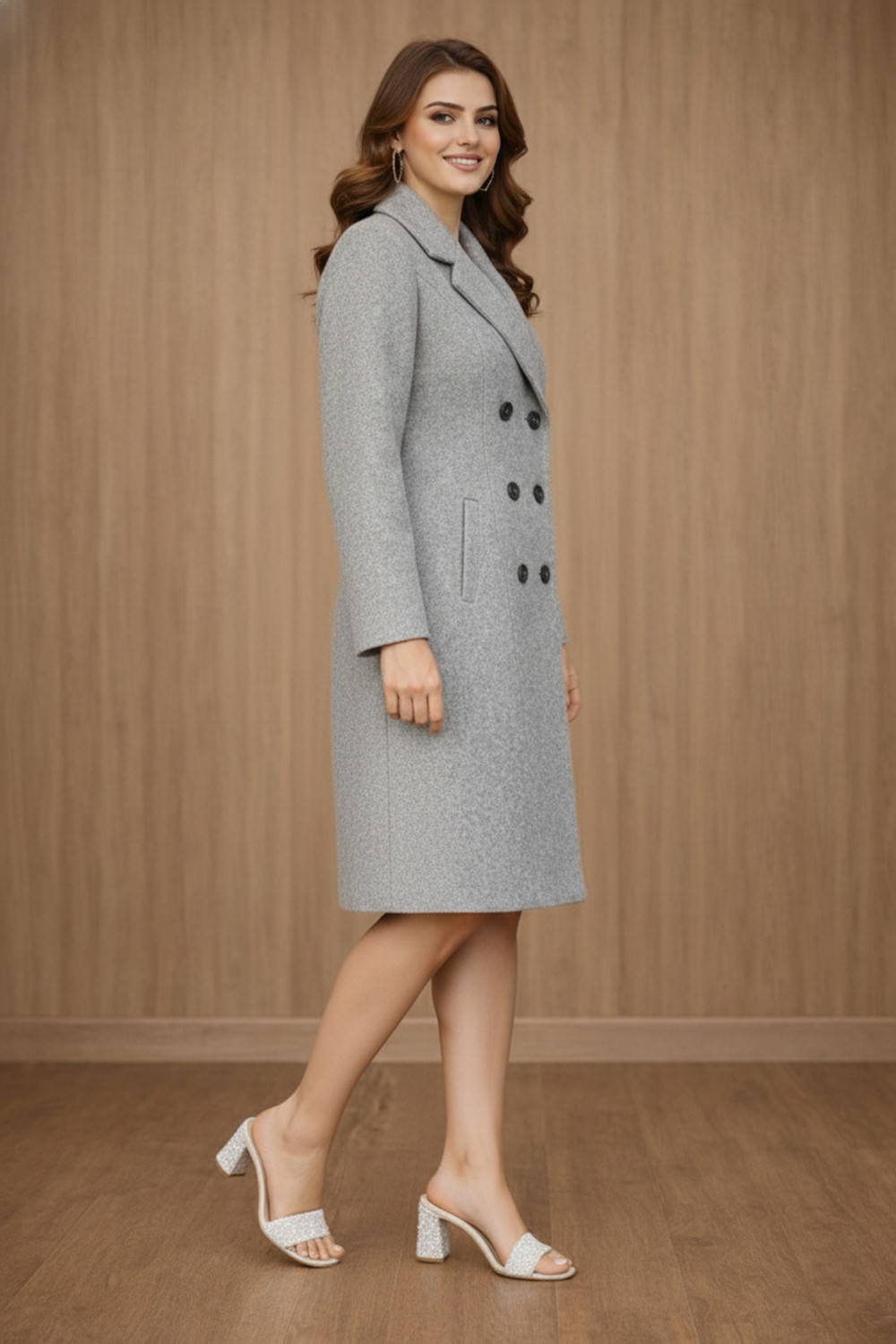 Image of VANYA VOGUE Woolen Solid Coat