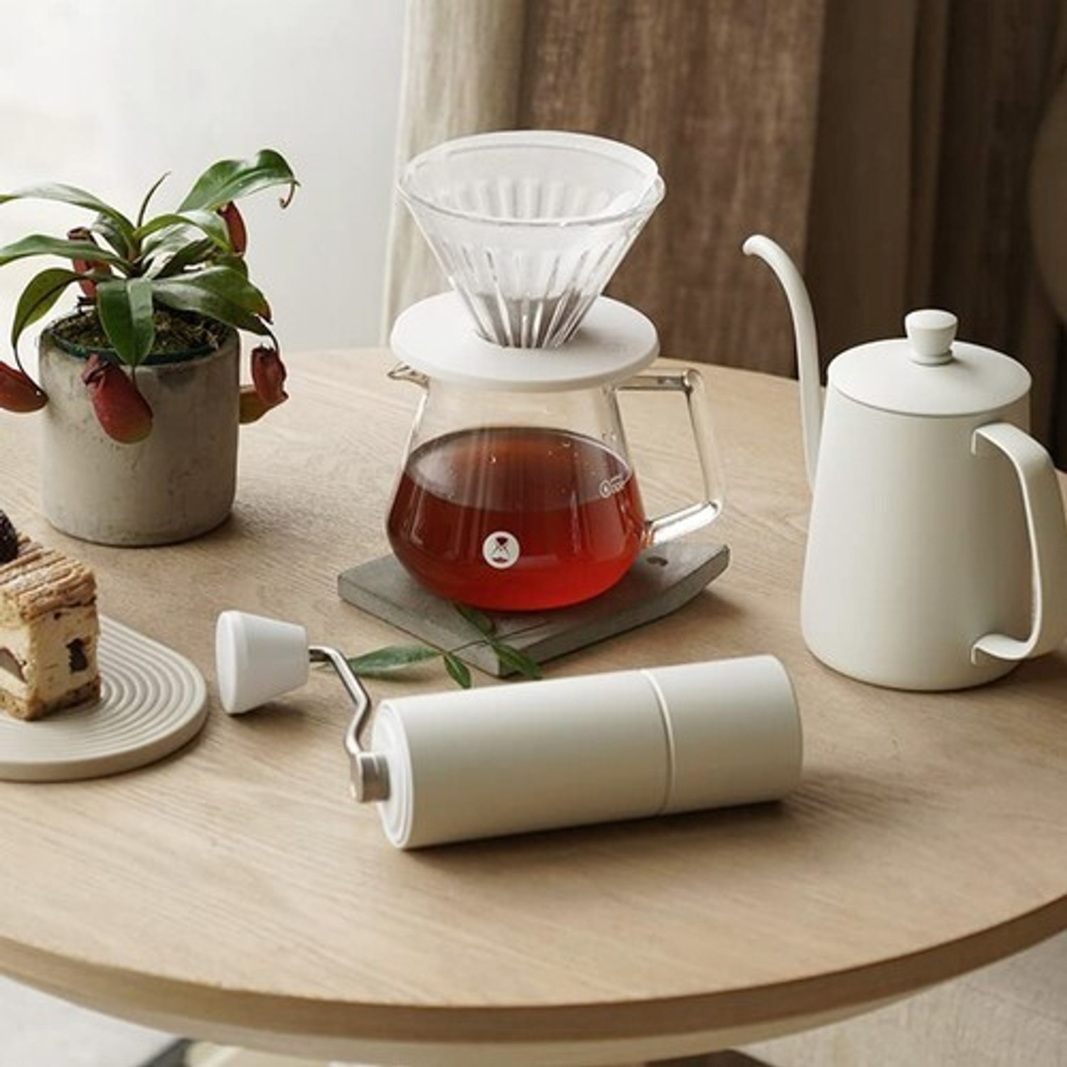 Image of TIMEMORE Coffee Grinder Chestnut C5 - White 42mm SUS420 Burr for Pour-over and espresso 3 Cups Coffee Maker