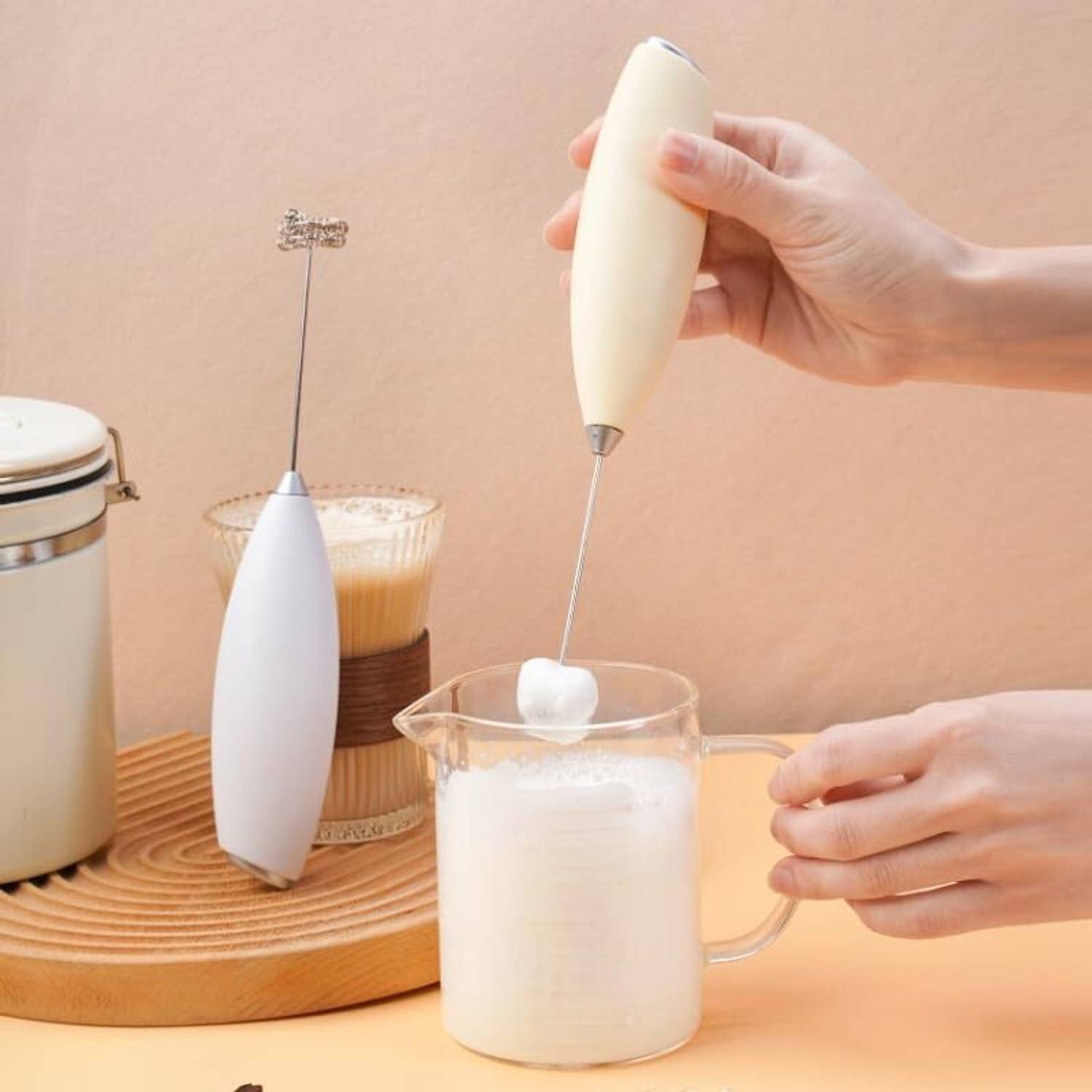 HIKIN Handheld Electric Milk Frother MF2 - Image 1