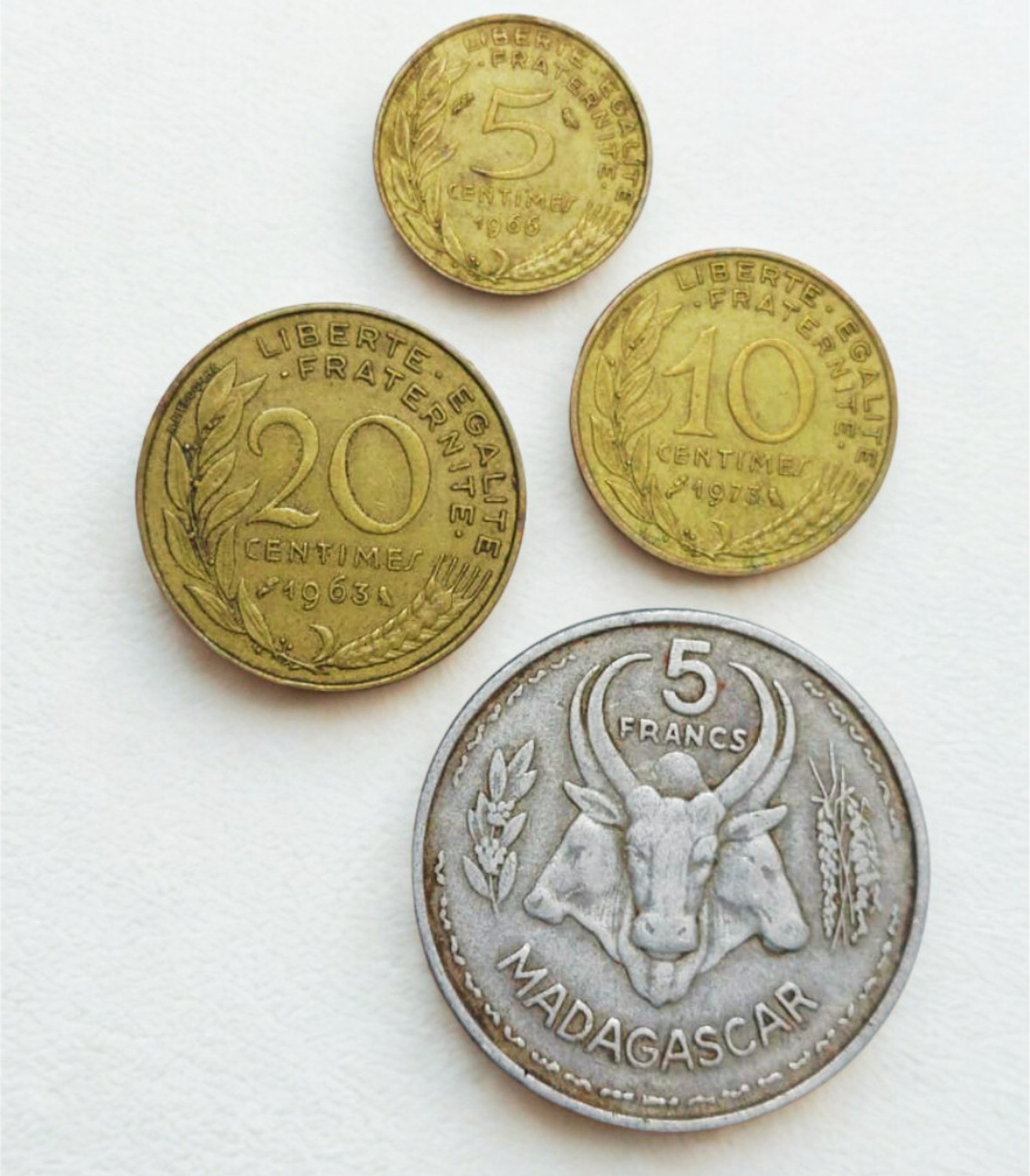 Image of SHUBHCOINS 4 Different World Series Coins Very Rare & Collectible Issue Ideal For Students Medieval Coin Collection
