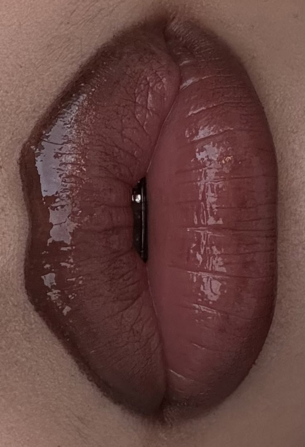 Image of Fwelov Maroon Lip Gloss and Lip Liner Combo Set (2 Items in the set)