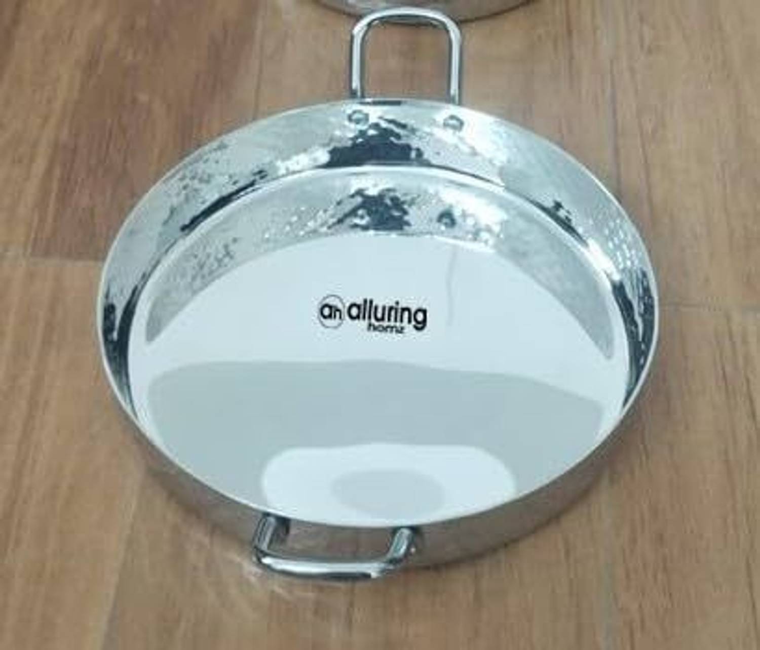 Alluring Homz Alluring Homz Steel Round Hammered Serving Pan/Dish/Bowl with Handles 900 ML Cookware Set