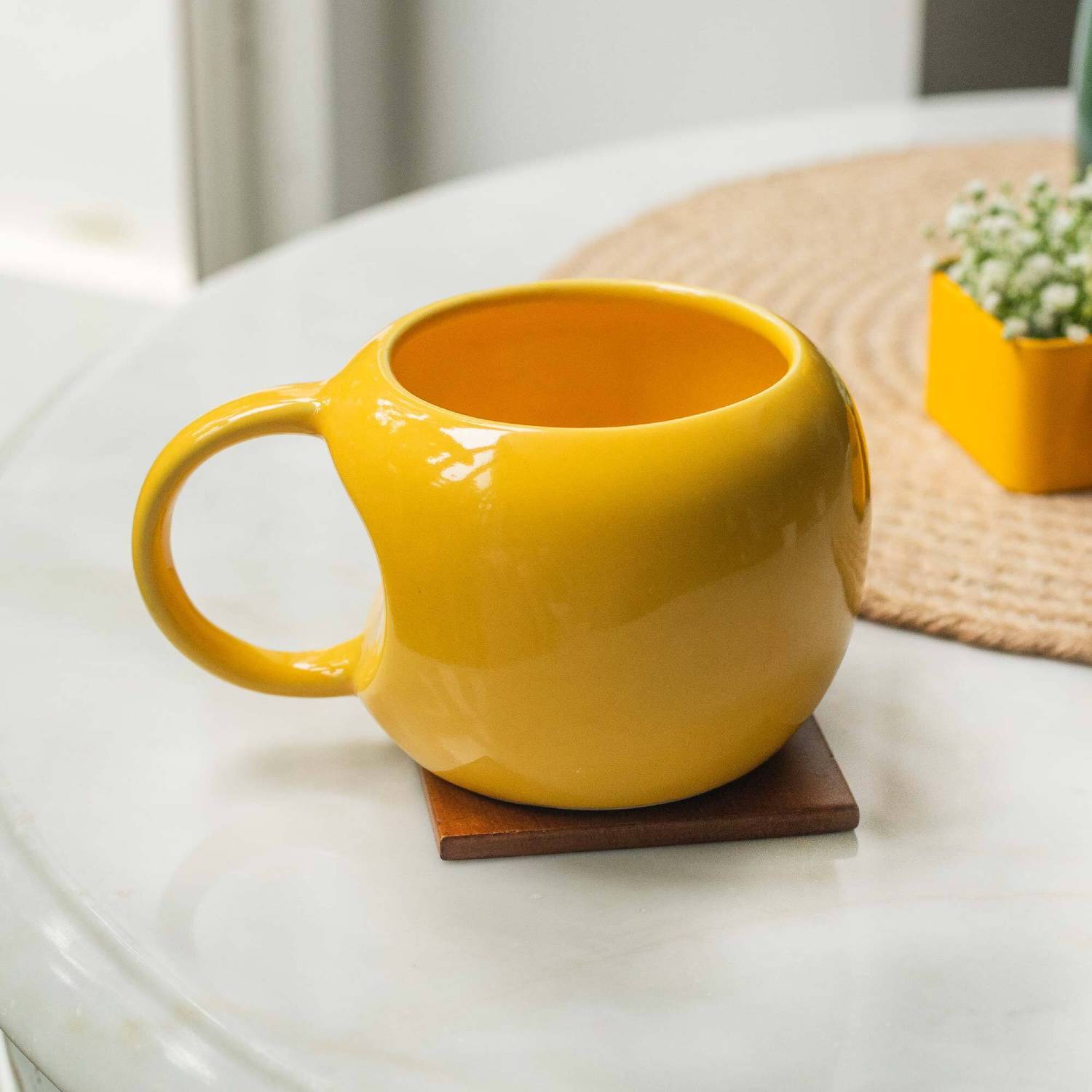 10club Pack of 1 Ceramic Curved Ceramic Mug | Microwave Safe Mug for Coffee and Tea | 320 ML