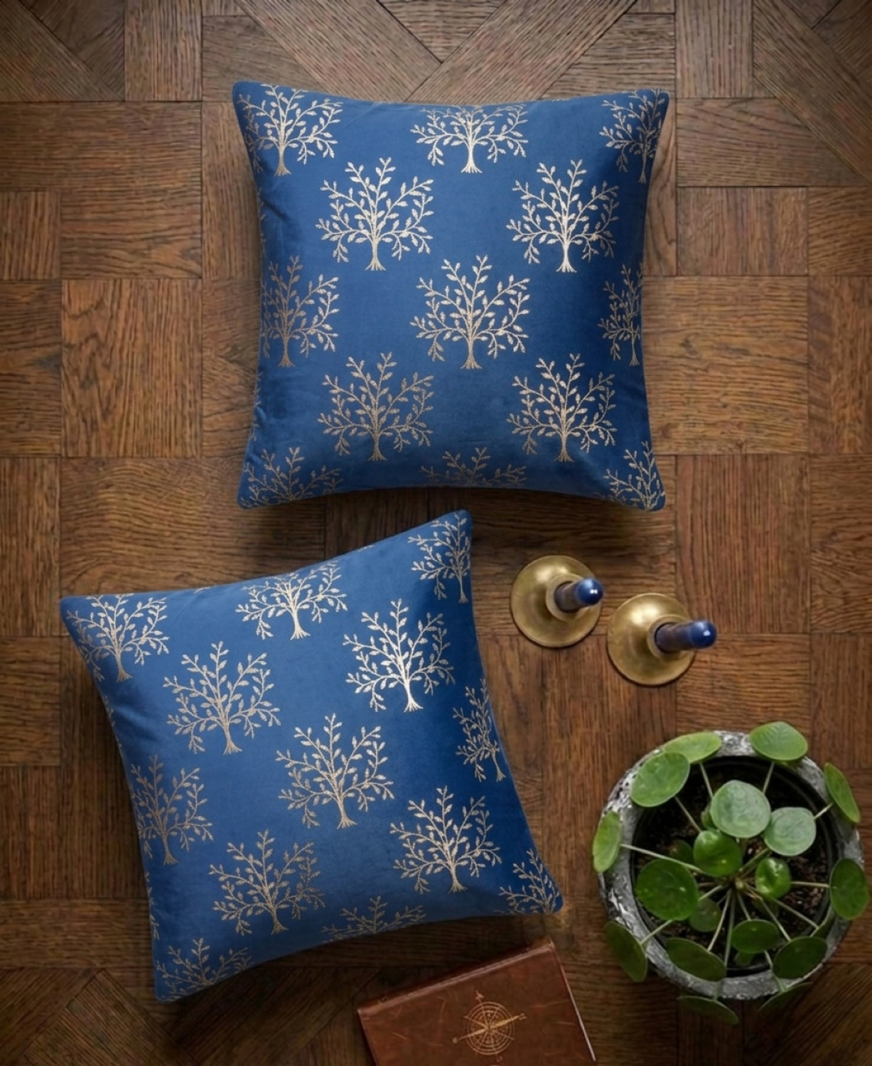 Image of CARLTON LONDON Velvet Cushions Cover