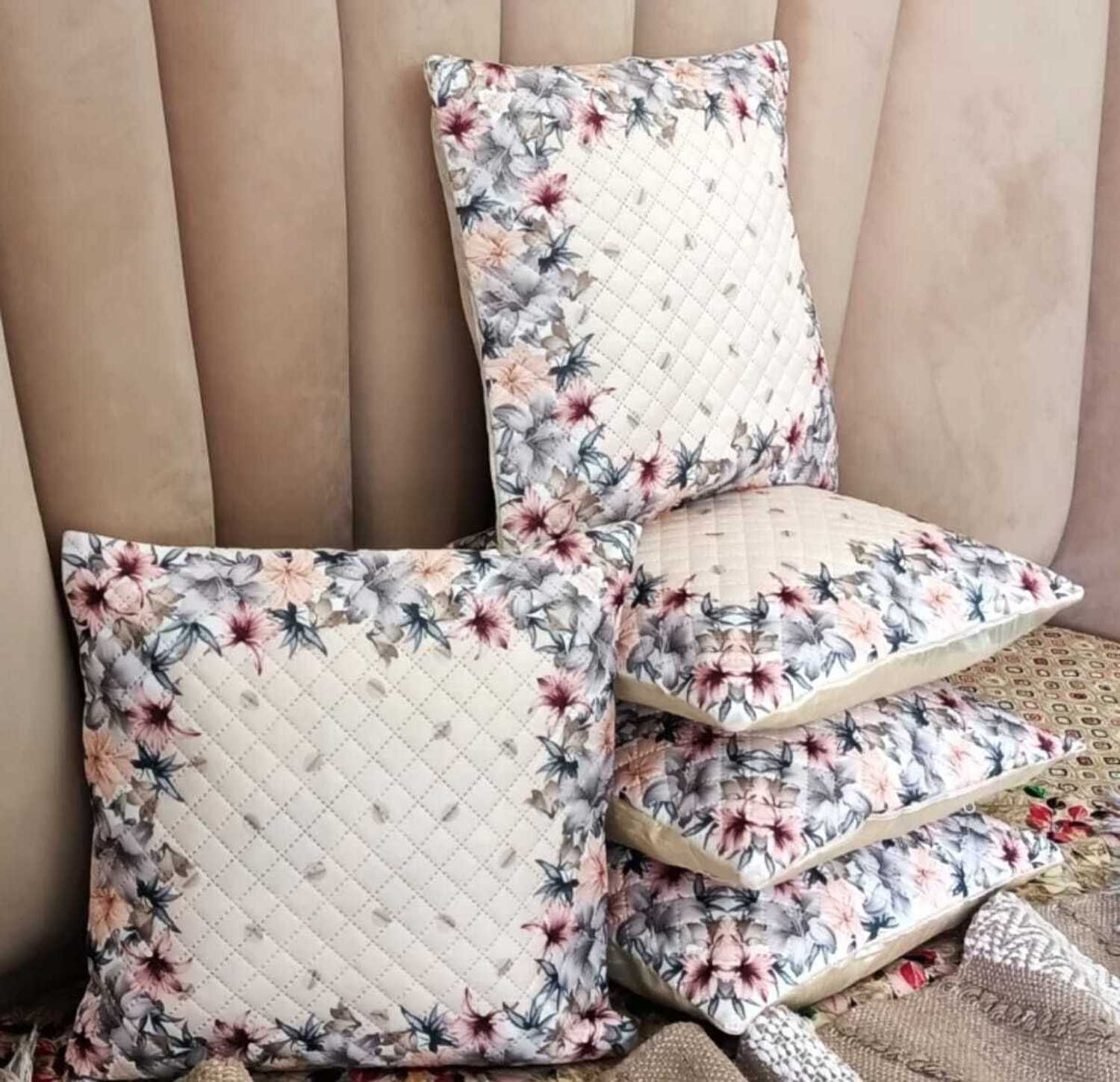 Image of ZUKIODECOR Velvet Cushions Cover
