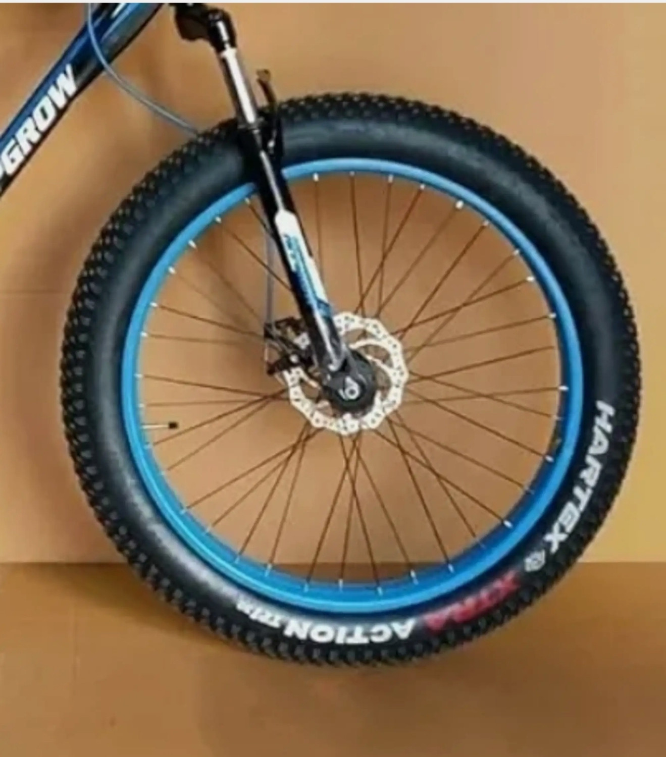 Image of HouseOfCommon Jaguar 26 T (inch) Fat Tyre Cycle