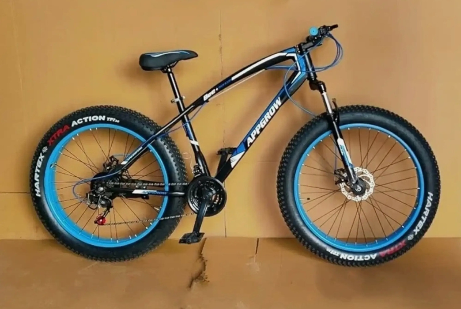 Image of HouseOfCommon Jaguar 26 T (inch) Fat Tyre Cycle