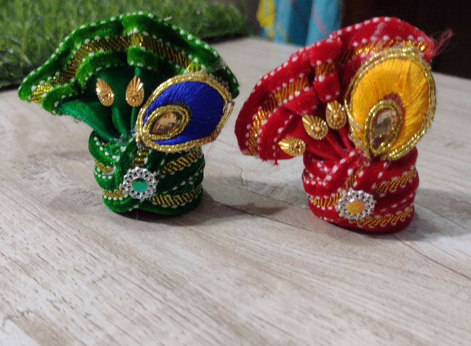 BAKEBHIHARI Mukut Deity Ornament