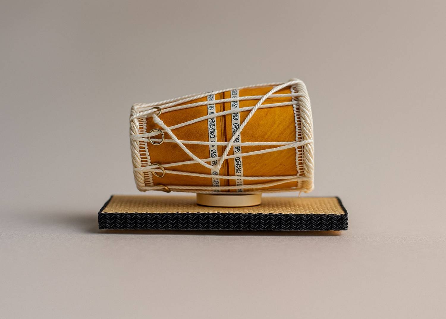 Amrohas Miniature Yellow Dholak (I-37) Rope & Rings Dholak