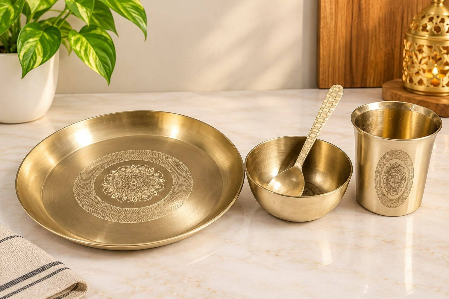 Image of AF Crafts Pack of 4 Bronze Dinner Set (Gold)