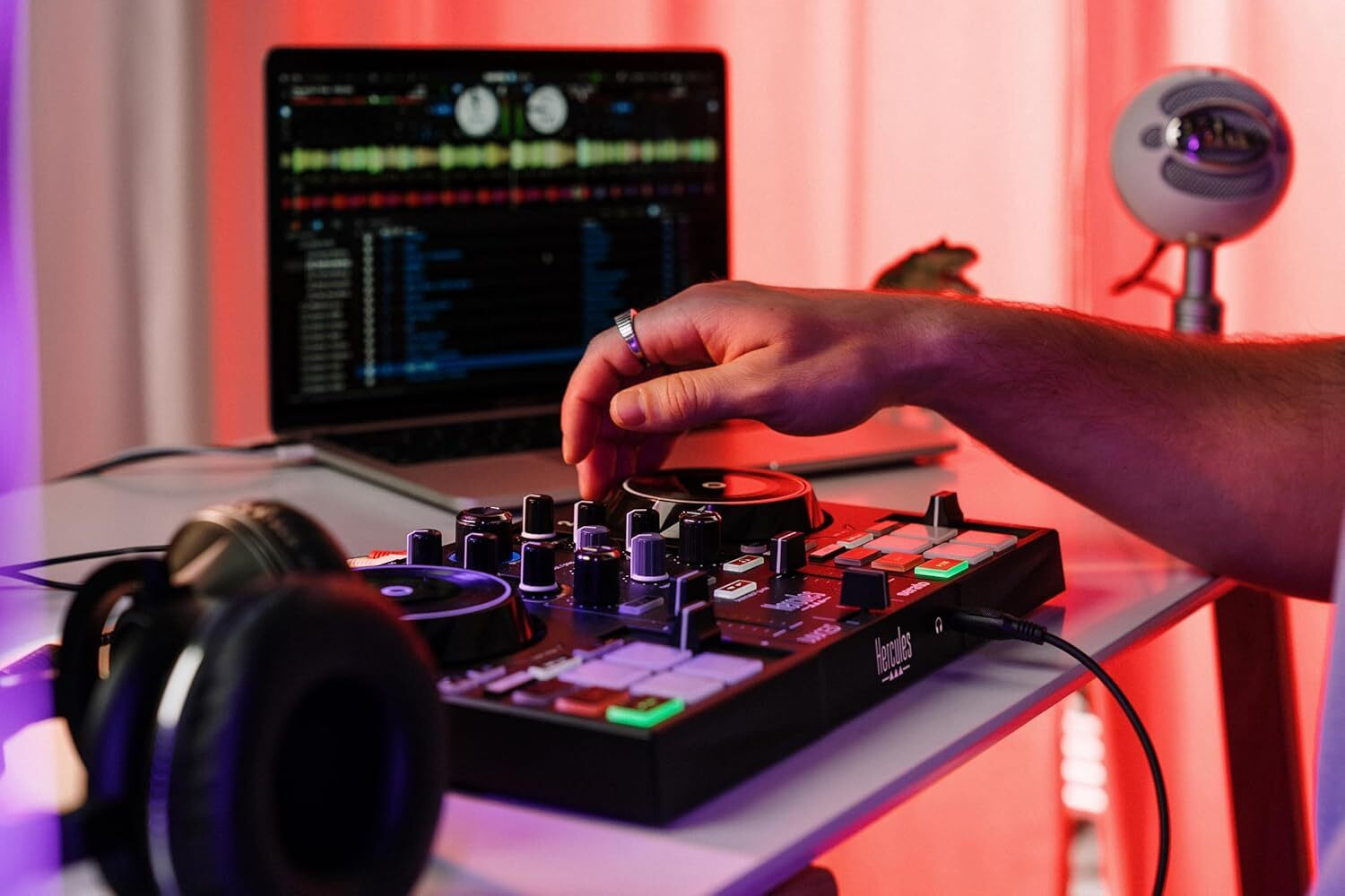 Image of HERCULES DJControl Inpulse 200 MK3 - Ideal to Start DJing ,Software and Tutorial Included Wired DJ Controller