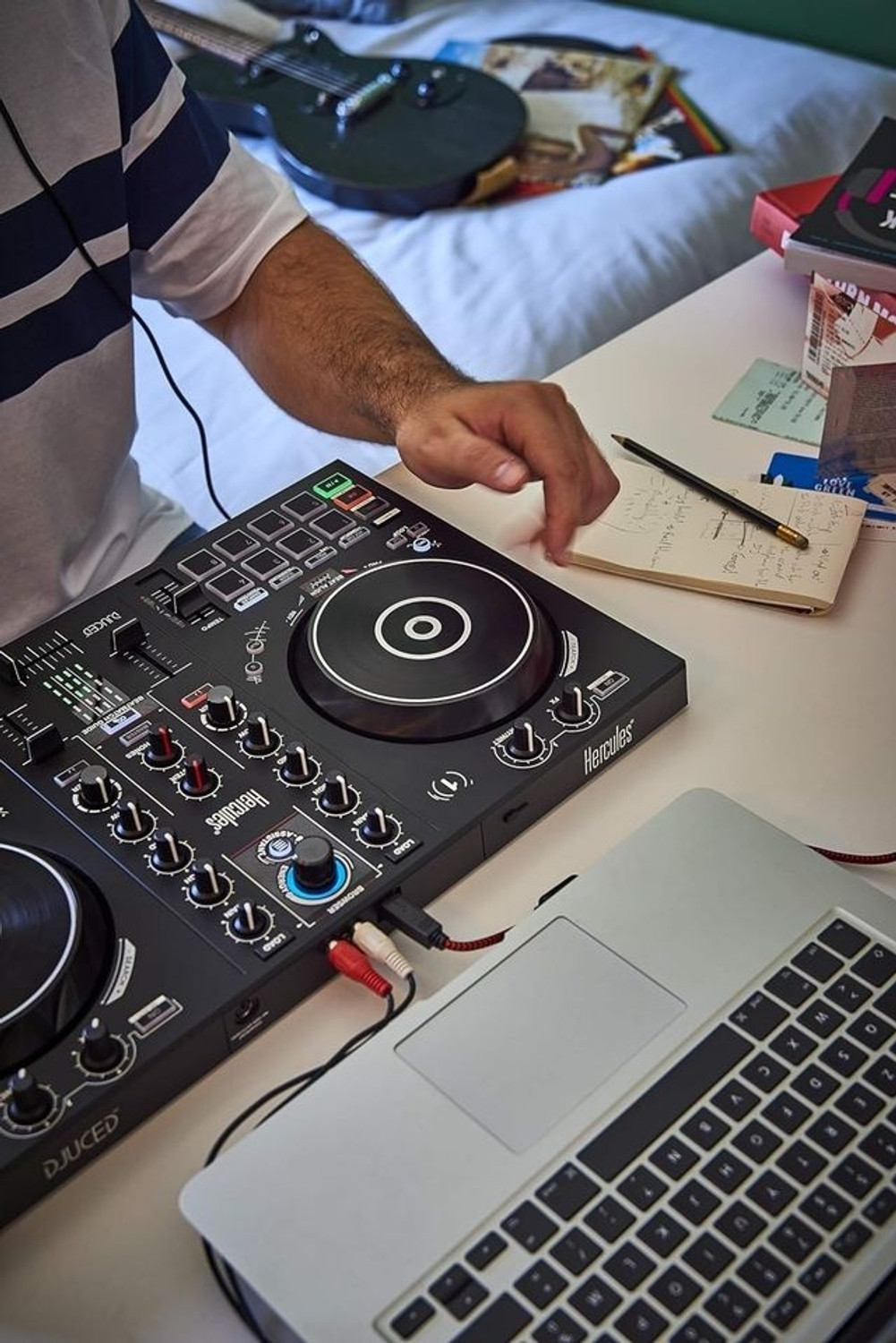 Image of HERCULES DJ Inpulse 300 Wired DJ Controller