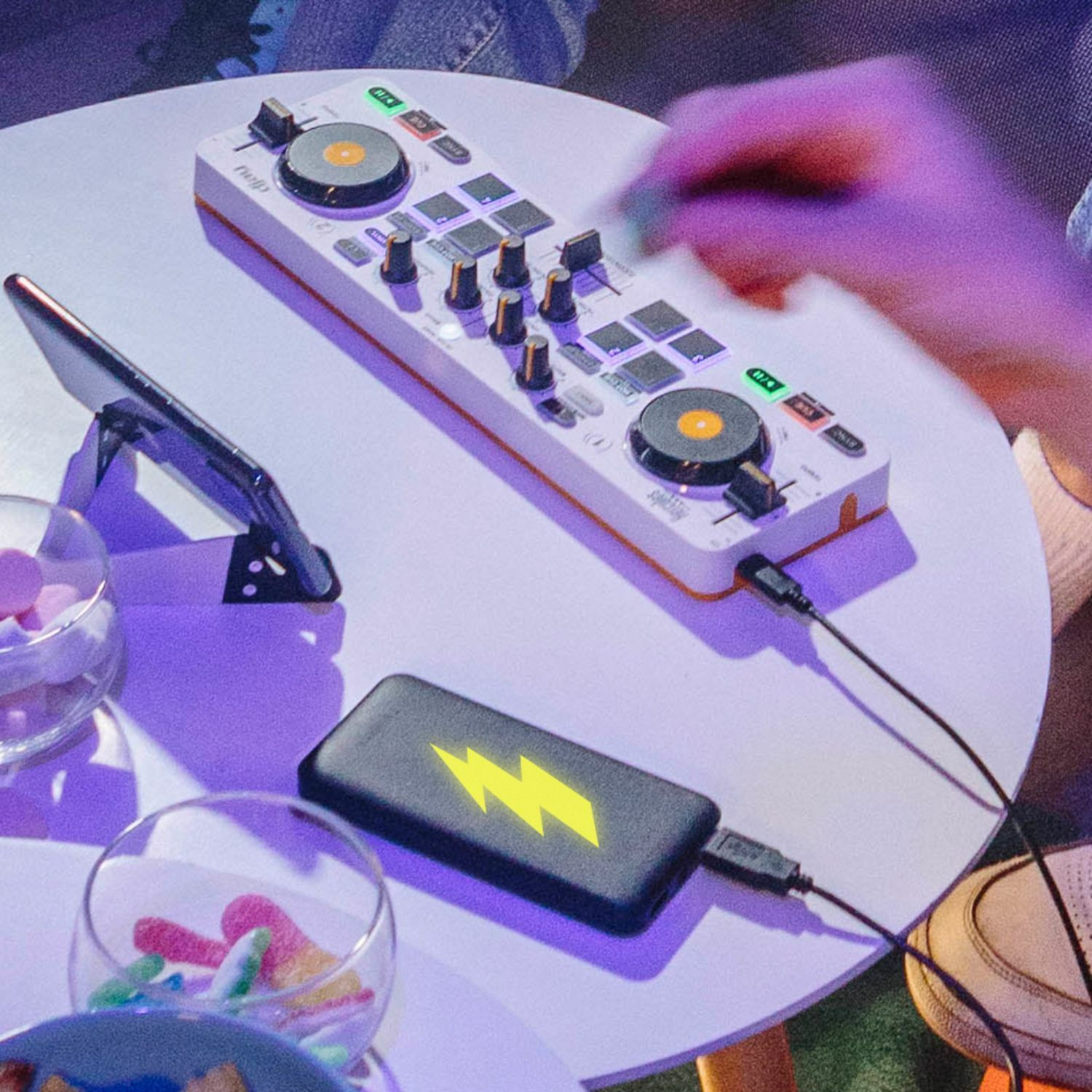 Image of HERCULES DJCONTROL MIX WORLDWIDE Wired DJ Controller