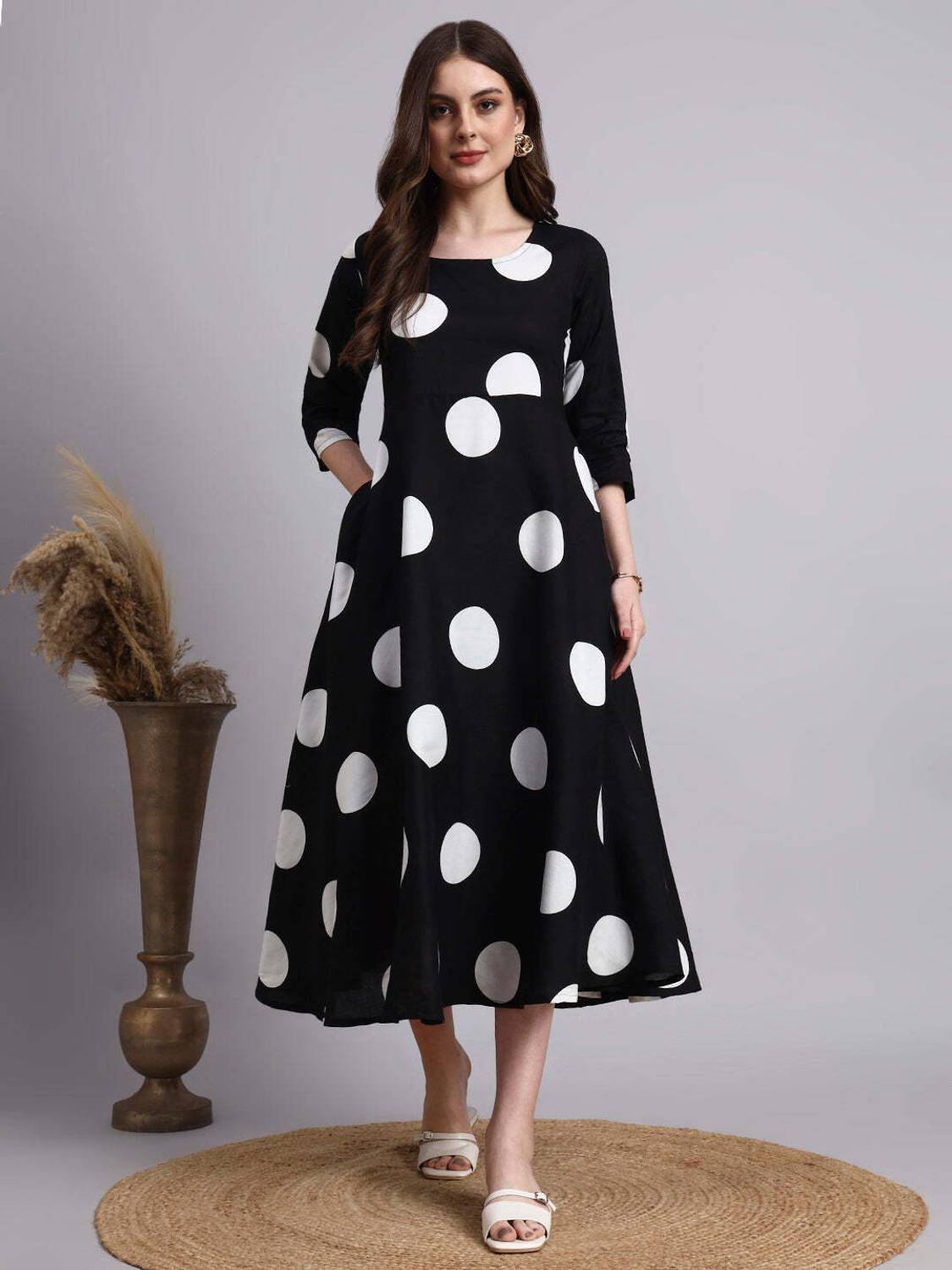 Angkor Women A-line Black Below Knee Dress