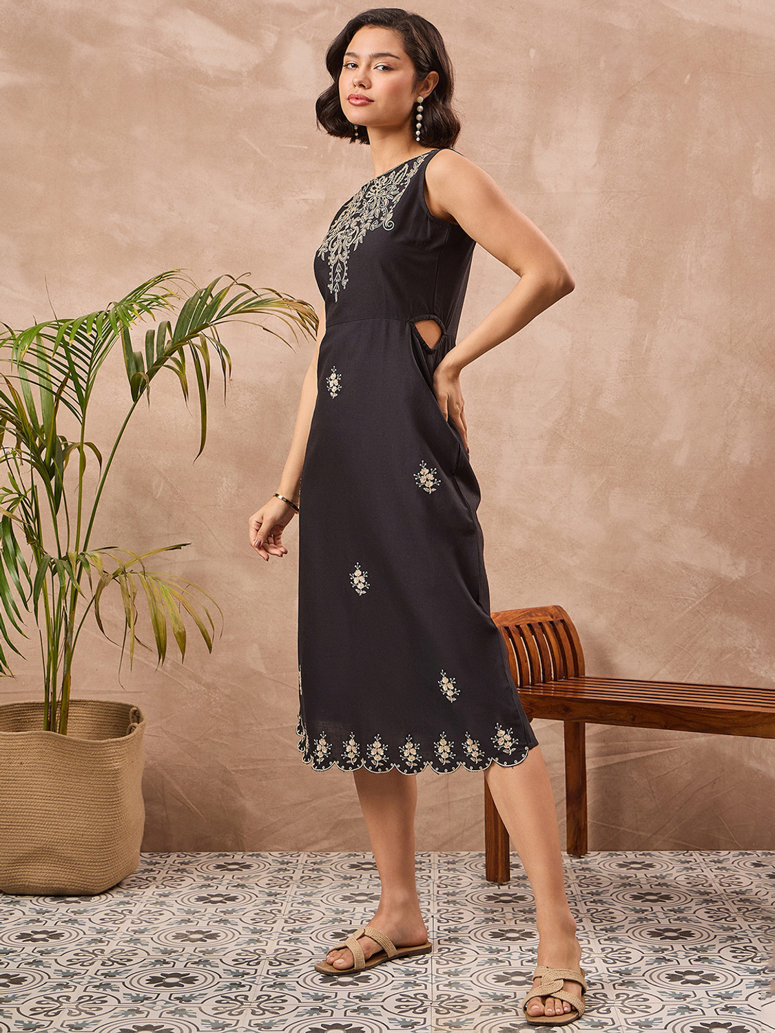 Image of ZUMMER Women Sheath Black Midi /Calf Length Dress