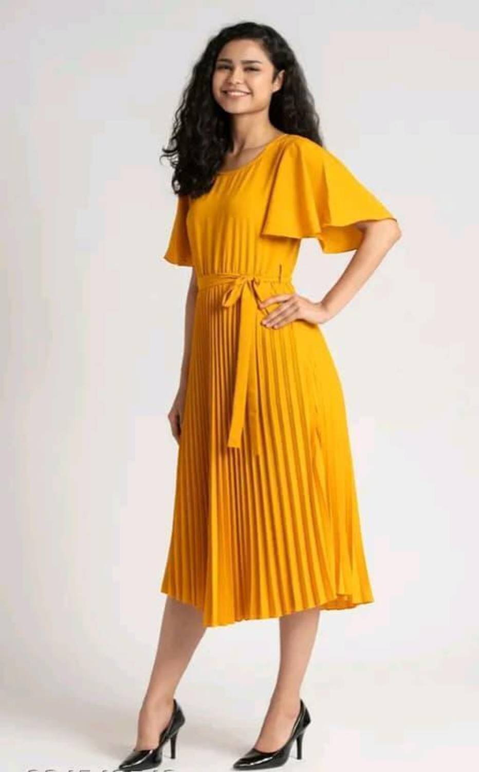h&m yellow pleated dress H&M Womens Dress Size 6 Yellow Stretch Pleated Front Flowy Classic A Line