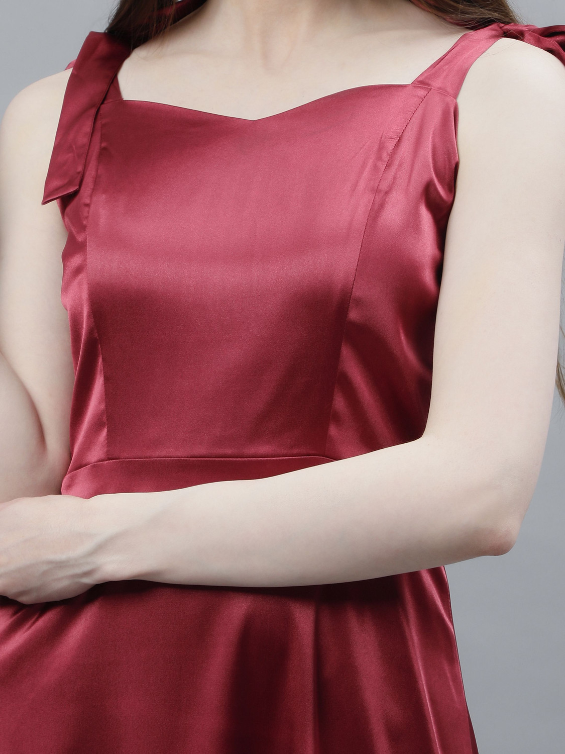 Image of NUEVOSDAMAS Women Ruffled Maroon Midi /Calf Length Dress