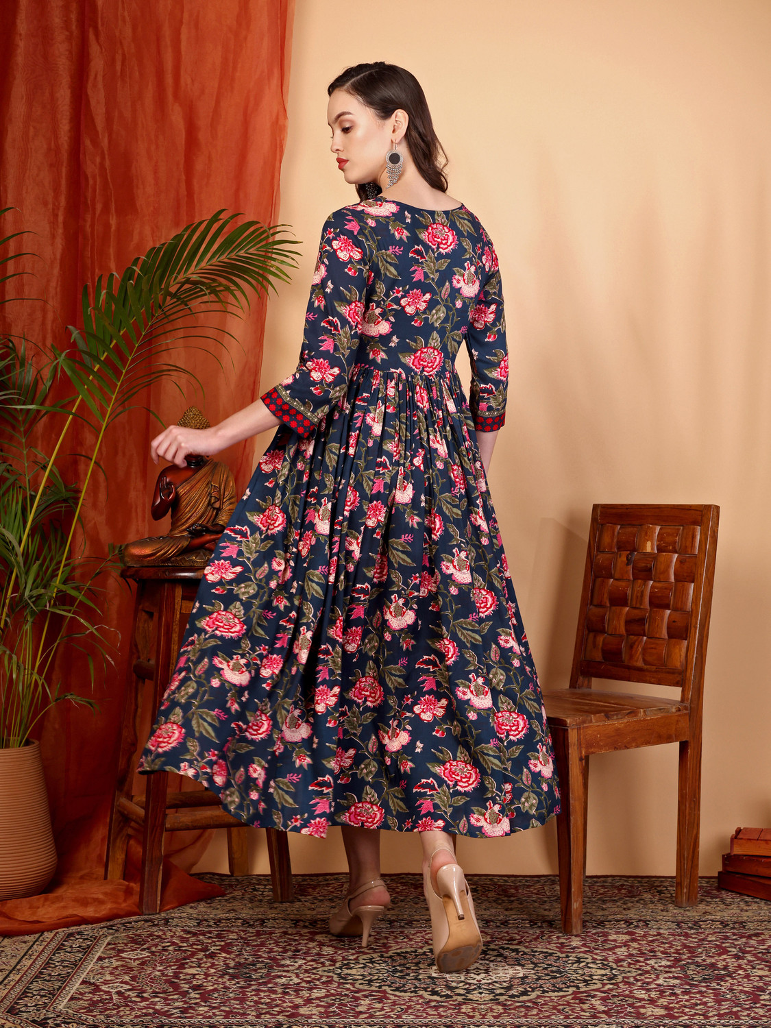 Image of Taranjal Women Gown Multicolor Knee Length Dress