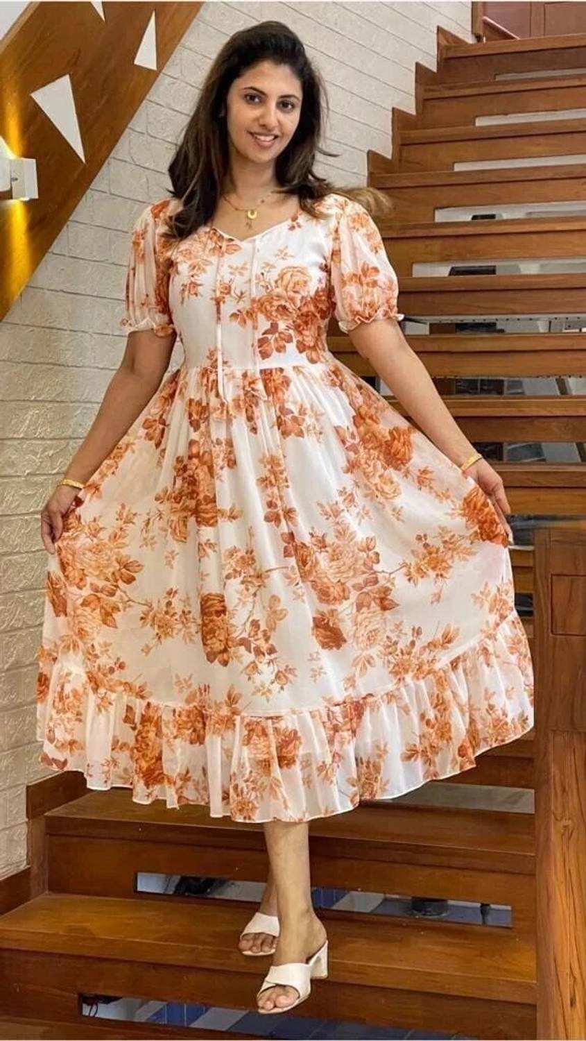 Nautiful Women Floral Print Georgette Flared Kurta (Orange)