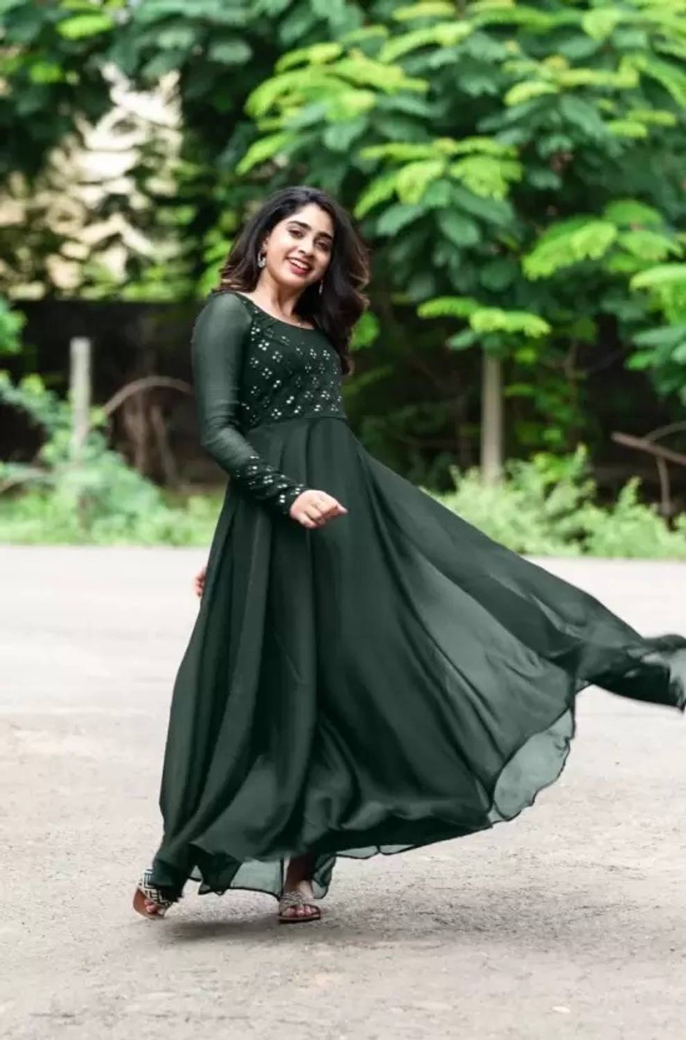 NALBORY Women Embellished Georgette Anarkali Kurta (Green)