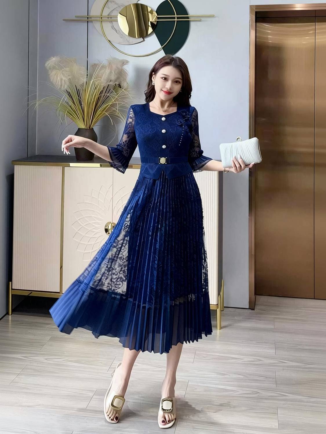 Ameeha Women Pleated Blue Below Knee Dress