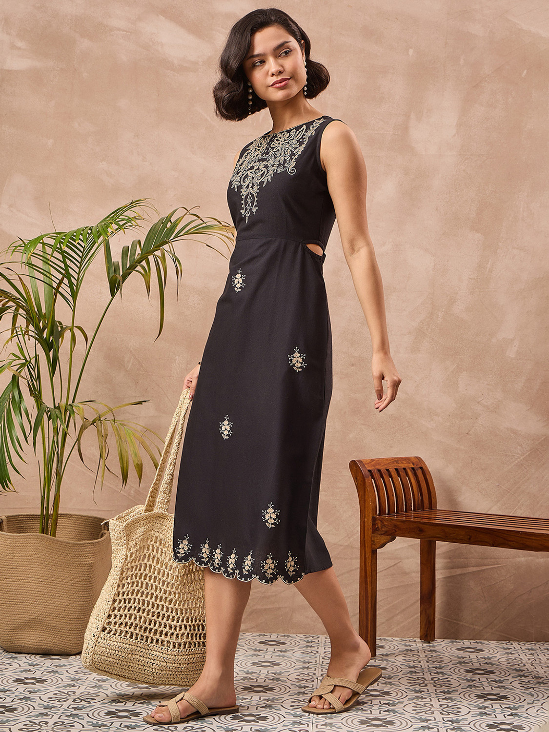 Image of ZUMMER Women Sheath Black Midi /Calf Length Dress