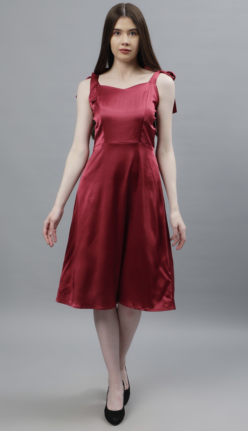 Image of NUEVOSDAMAS Women Ruffled Maroon Midi /Calf Length Dress