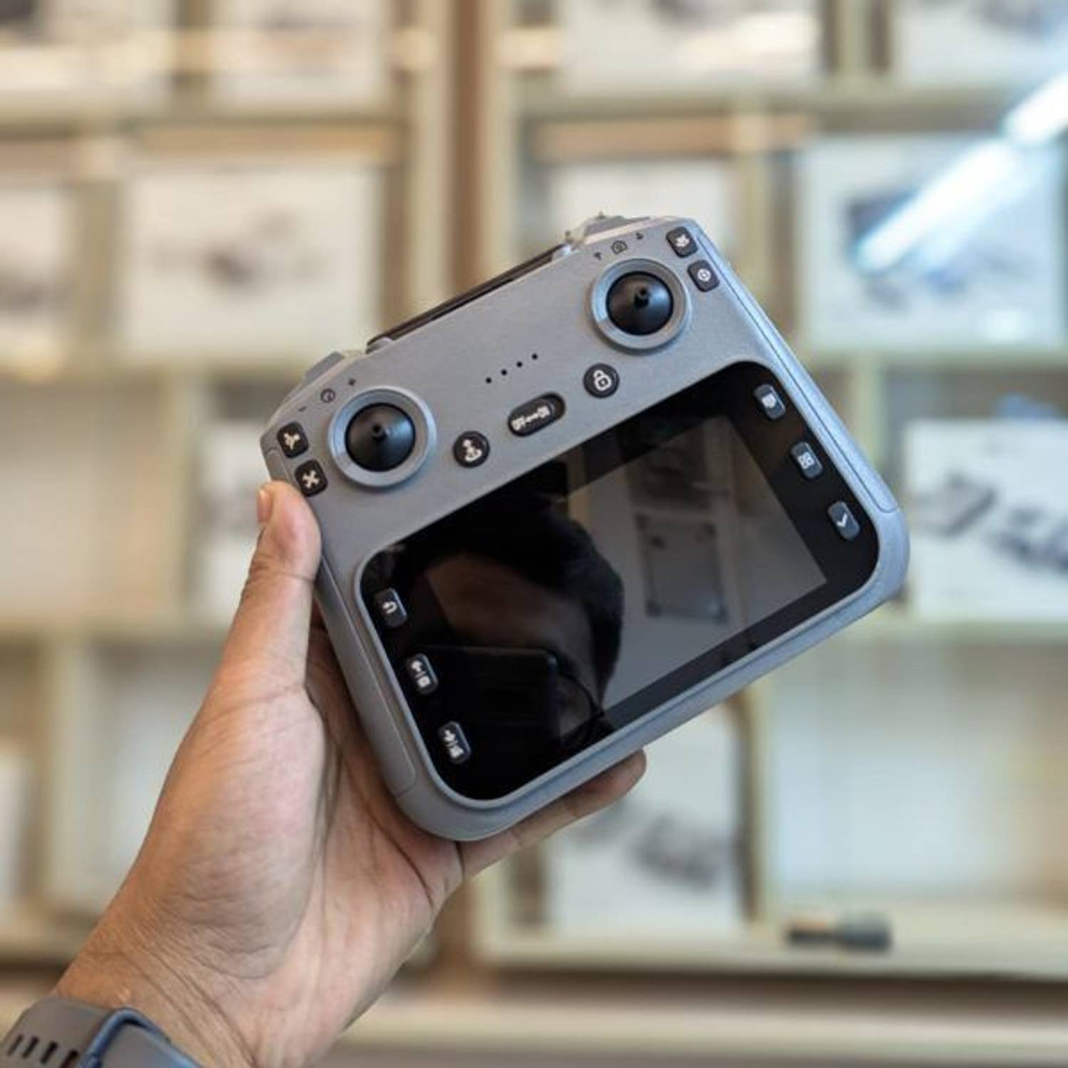 Divine GT50 SkyVoyager Pro Foldable GPS Drone - Image 3