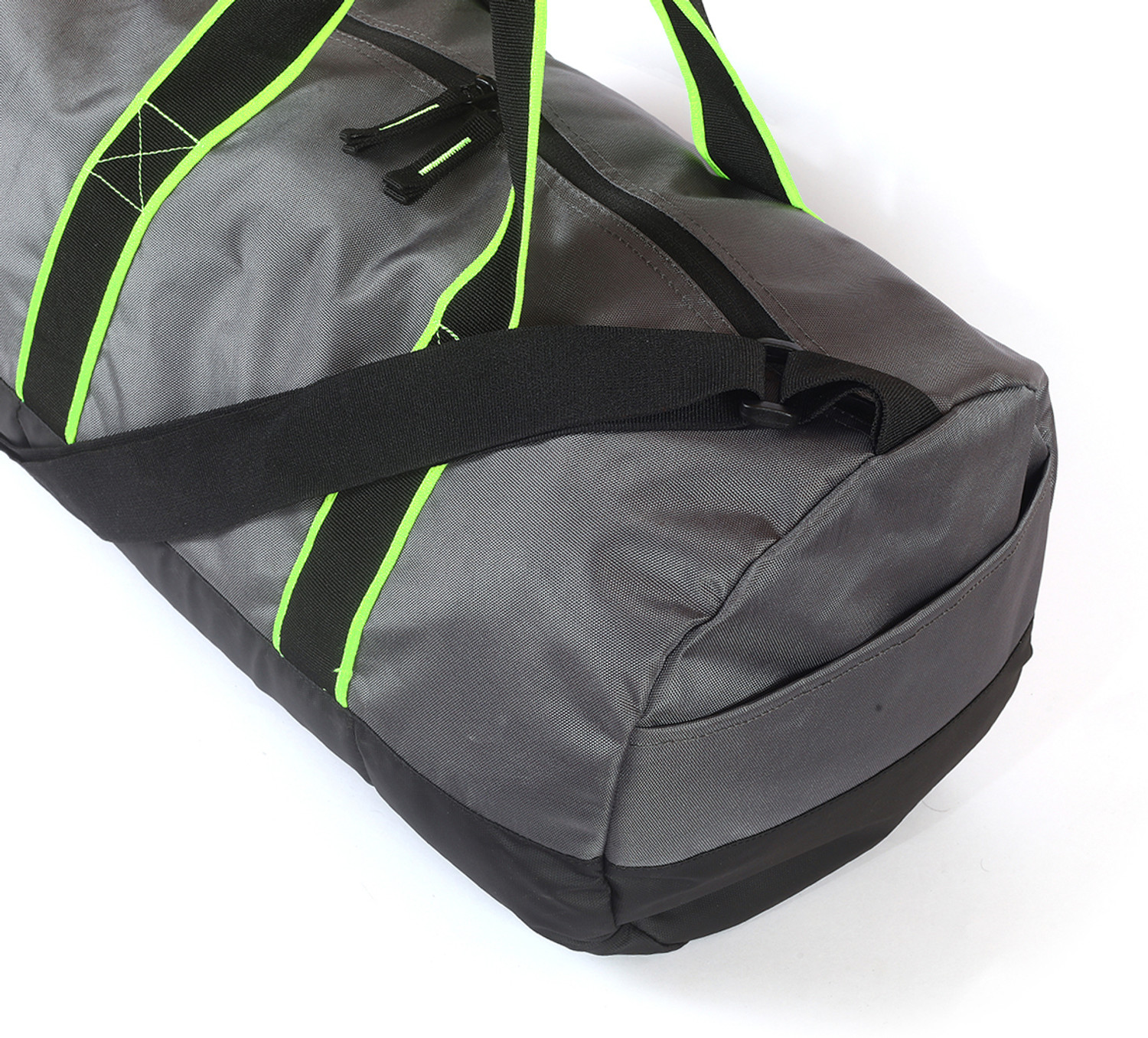 Image of divulge NEO Training Bag /Duffel bag /Gym bag /Sports bag for Men & Women 27 Lts Gym Duffel Bag