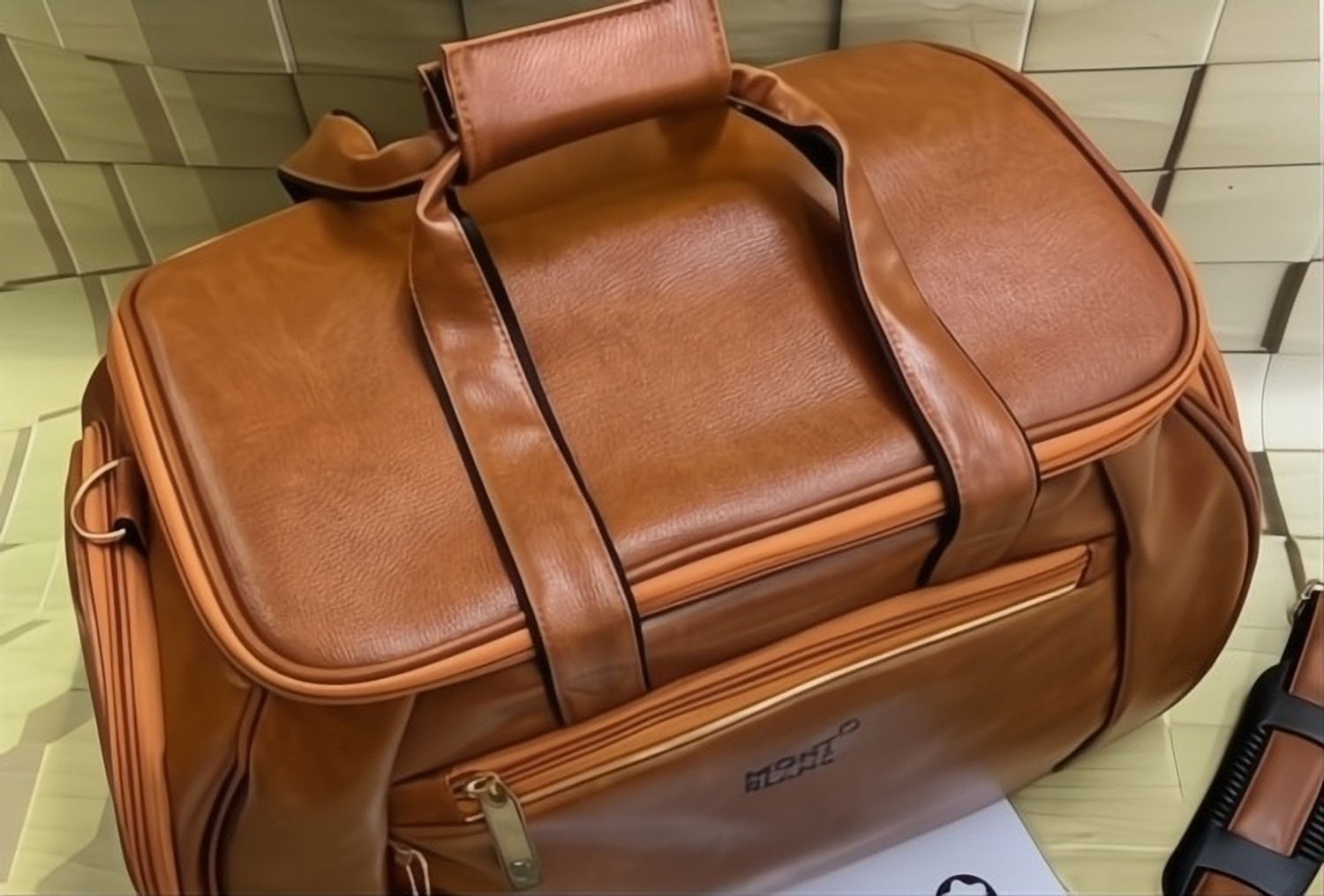 Image of Haya Travels Druffle Bags (TAN) Duffel Without Wheels