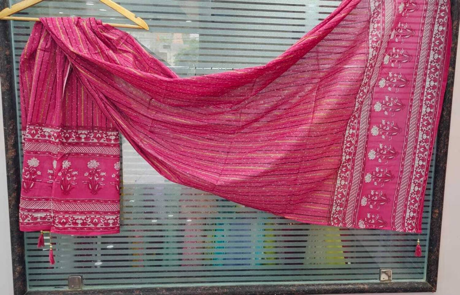 ADARSHA Cotton Blend Printed Women Dupatta